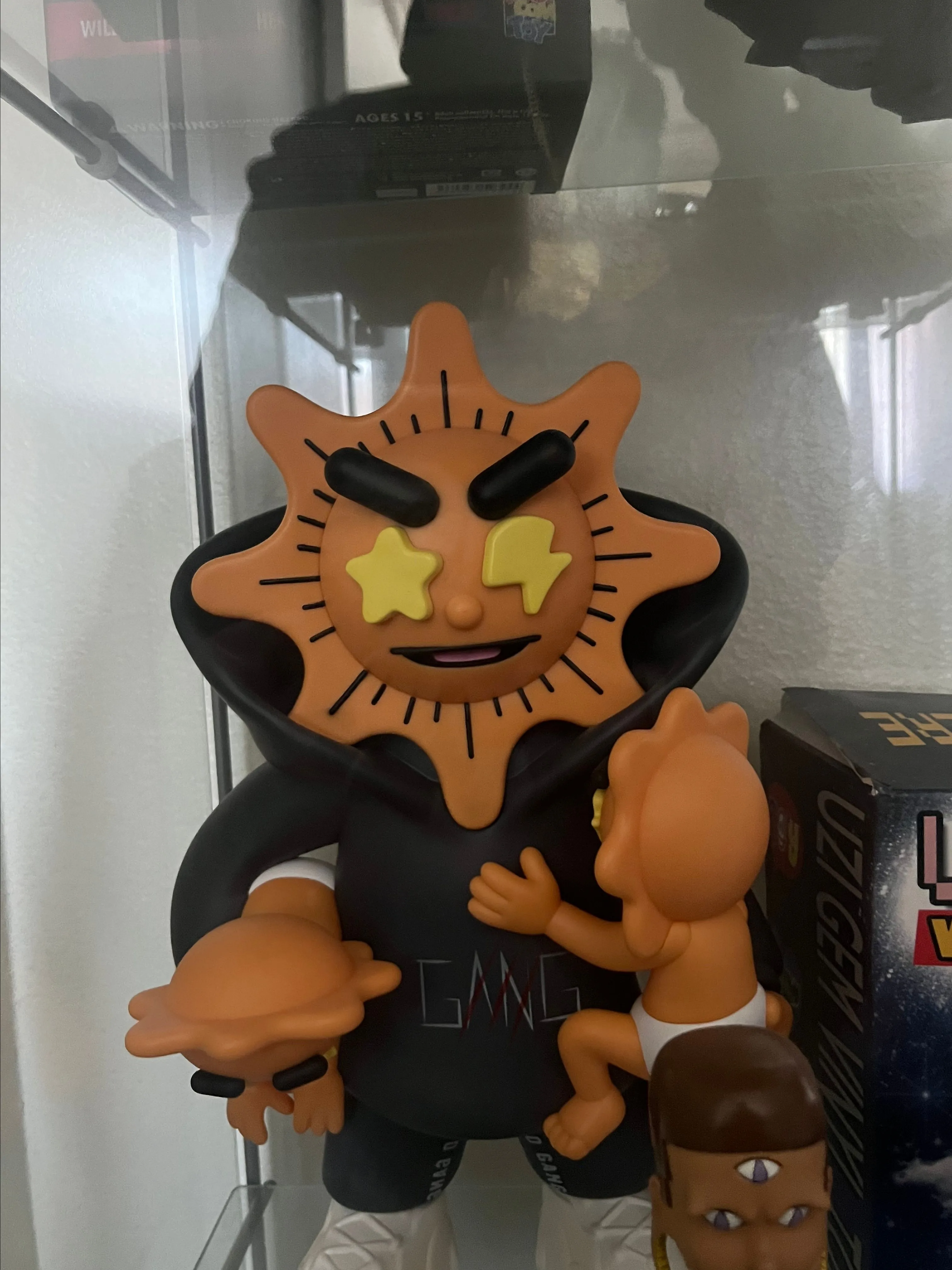 凌靖 glogang Glo Gang Glo Man Family Vinyl Figure · Whatnot: Shop, Sell, Connect