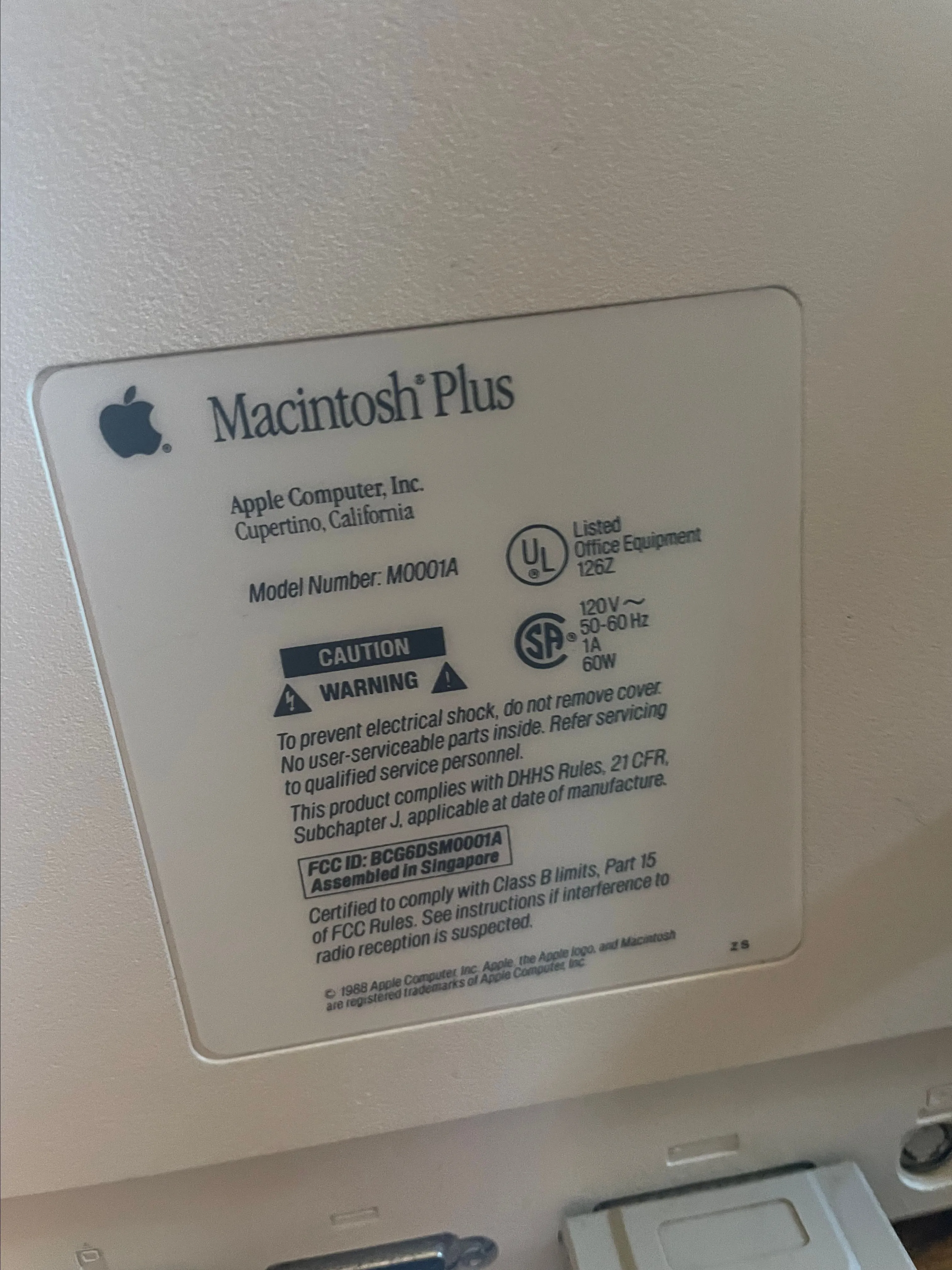 Apple Macintosh Plus 1MB Model M0001A With Original Box___PLEASE