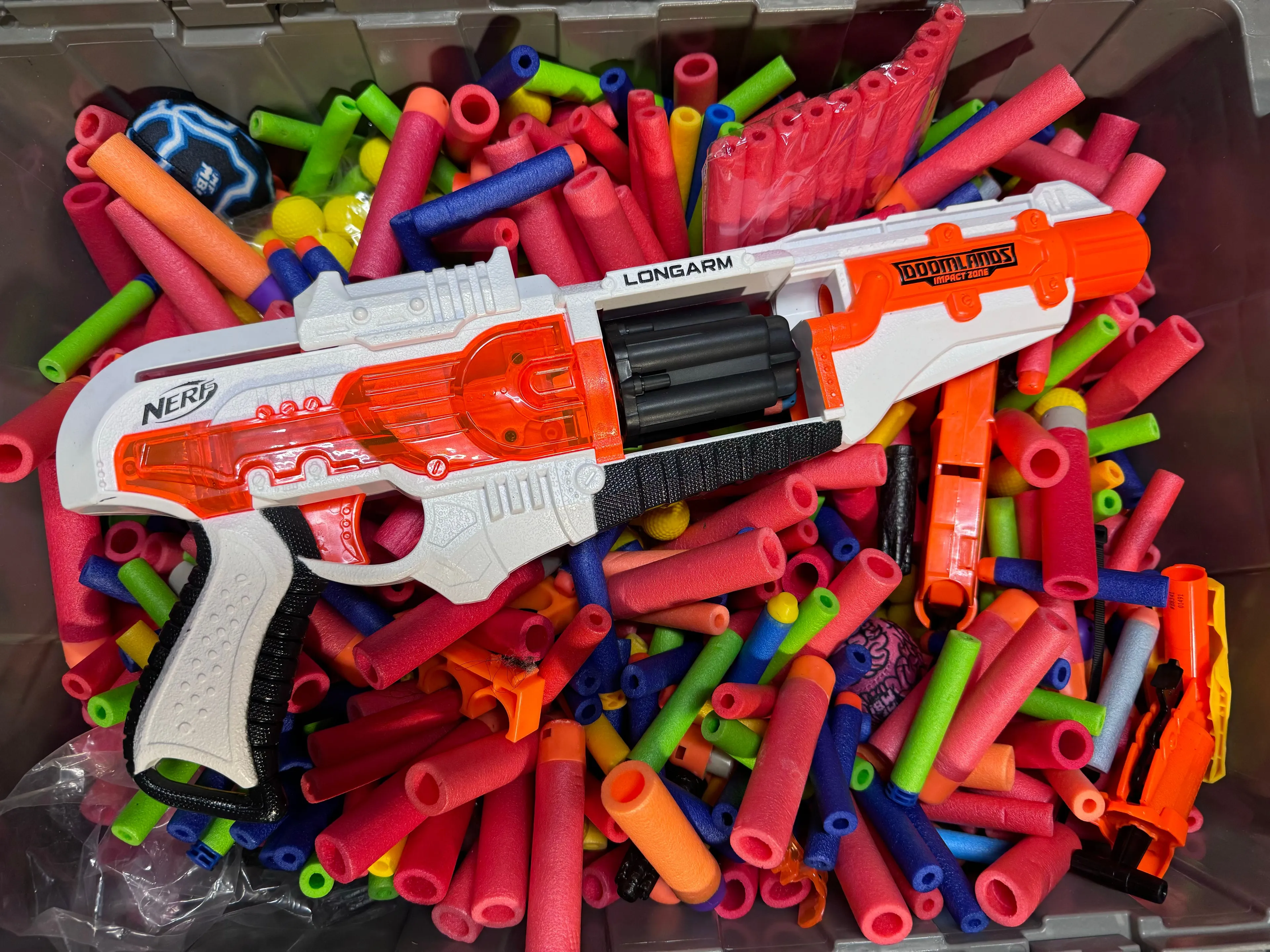 ナーフ　ドゥームランズ　Nerf Doomlands Impact Zone ナーフ ドゥームランズ インパクトゾーン デゾレイター 紹介
