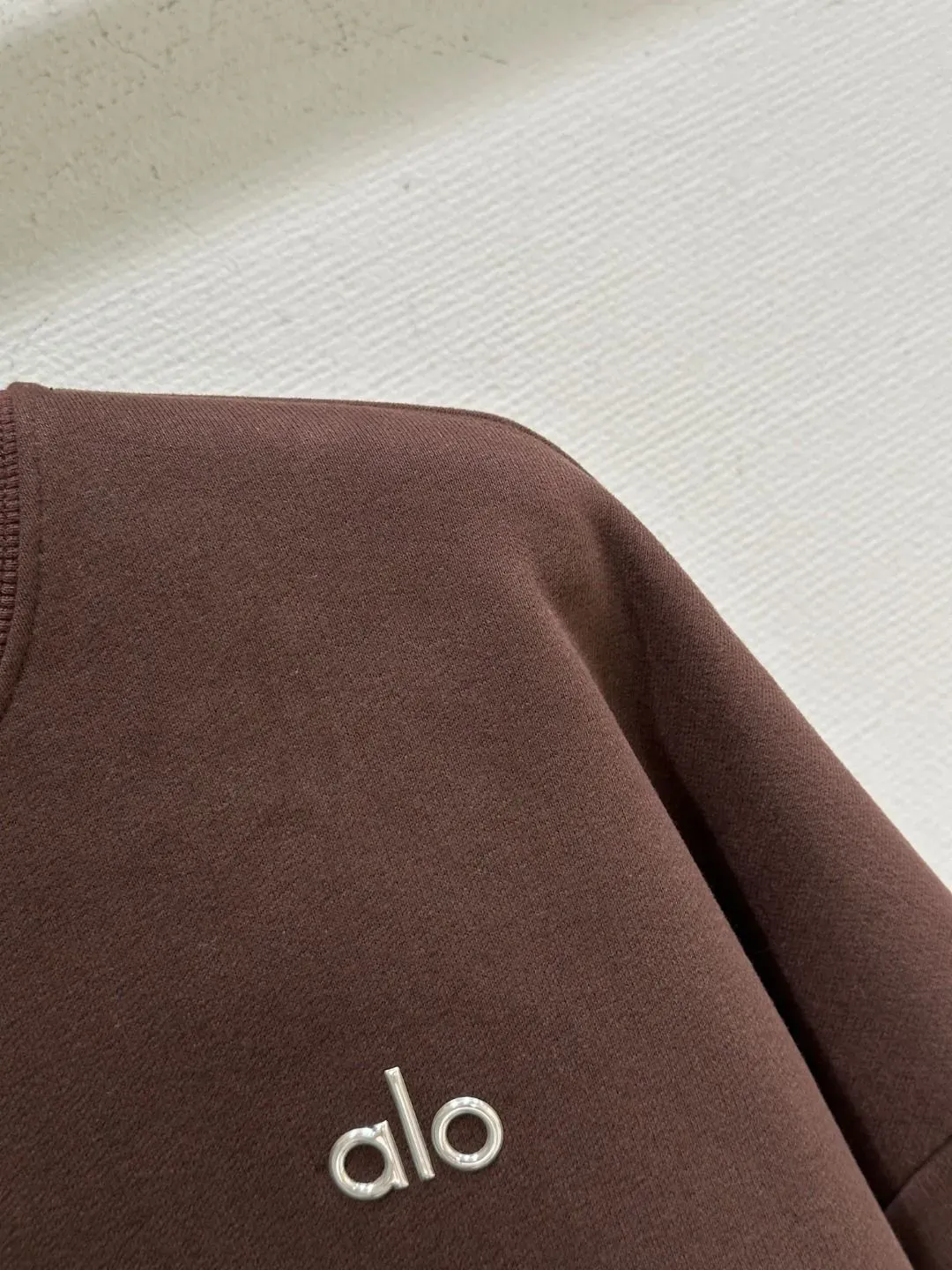 ALO YOGA Brown Fleece Sweatshirt Set, Size S · Whatnot: Shop, Sell