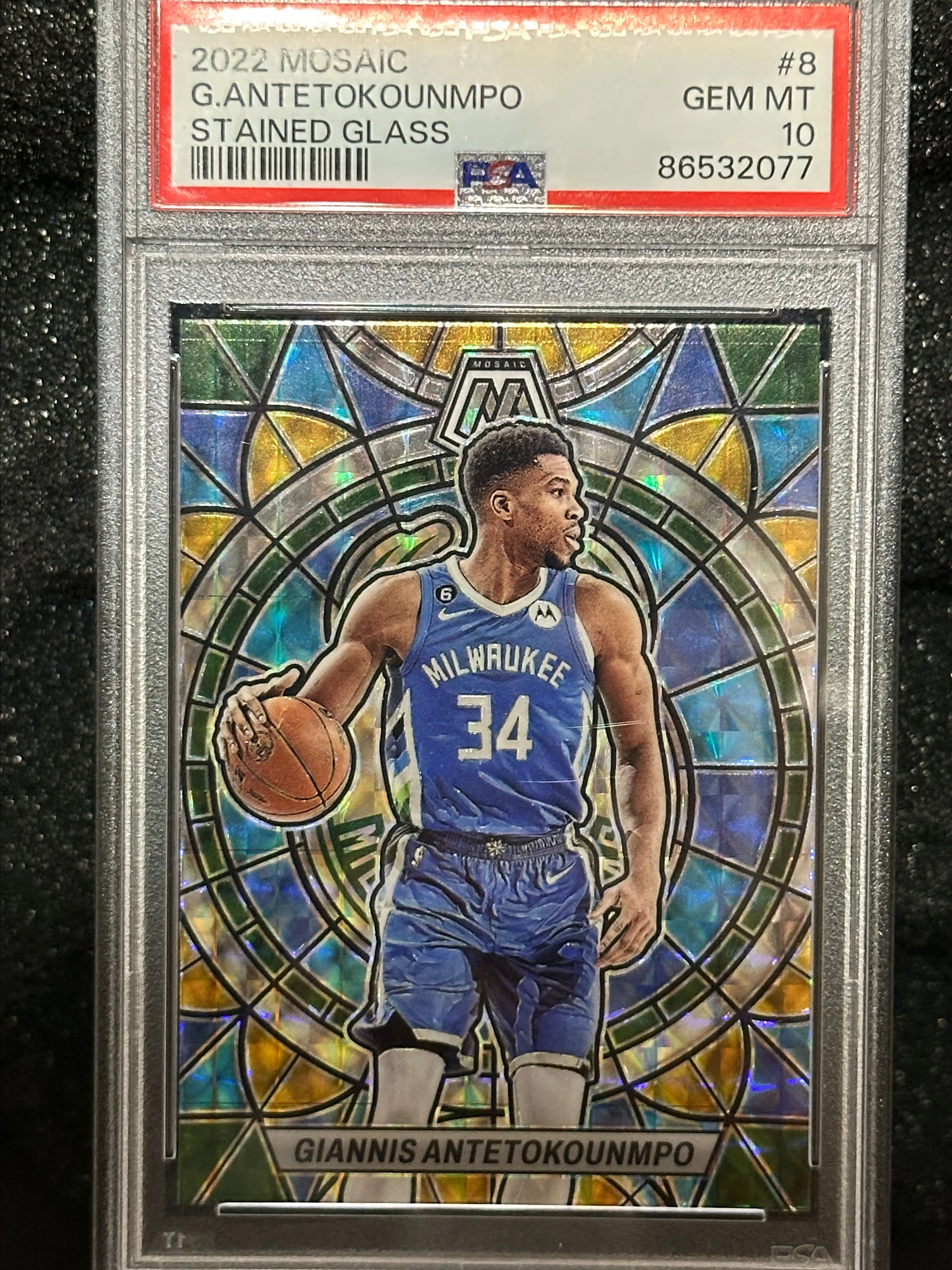 2022 Panini Mosaic Stained Glass G.Antetokounmpo #8 PSA GEM