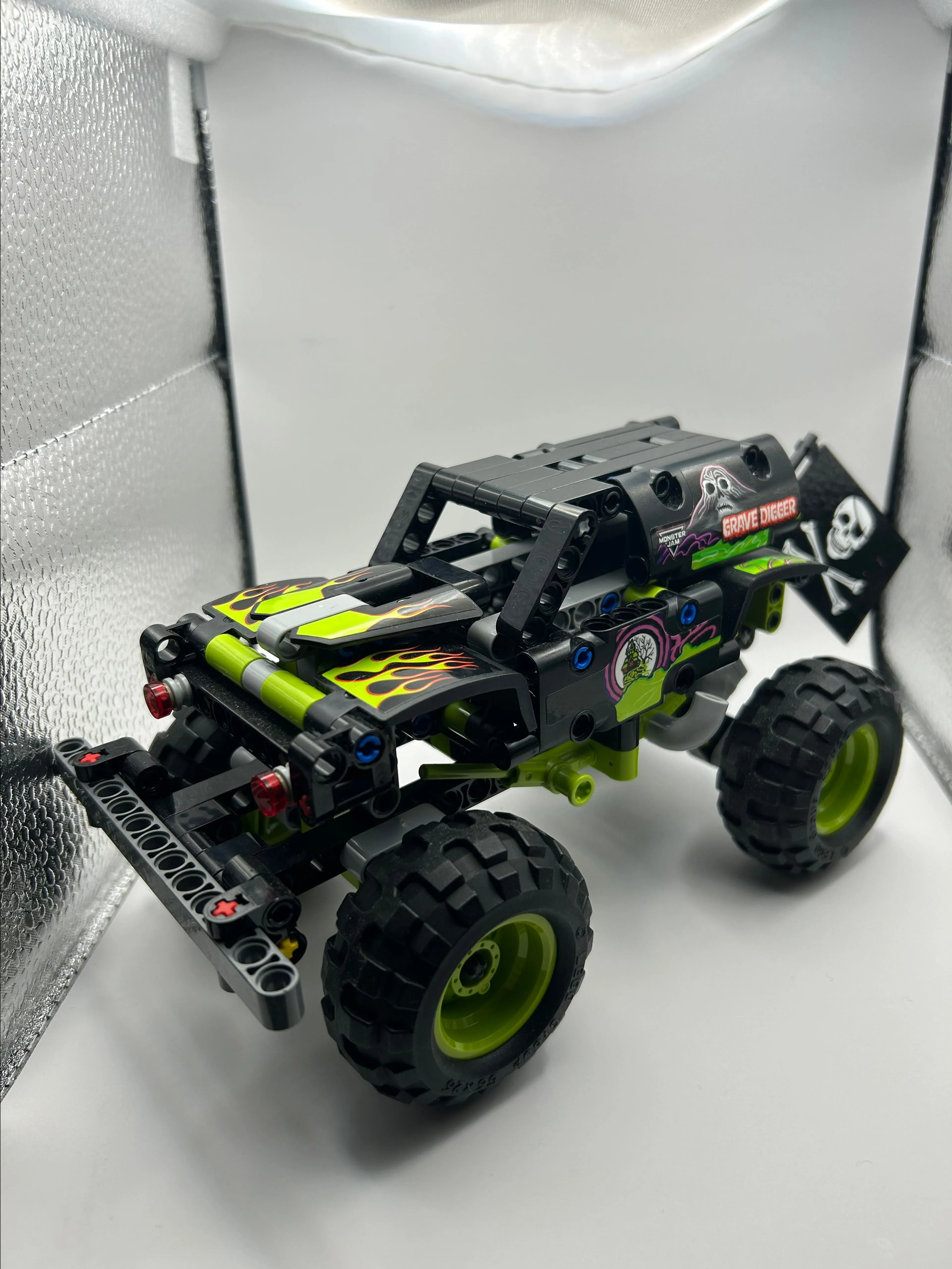 42118 monster orders jam grave digger