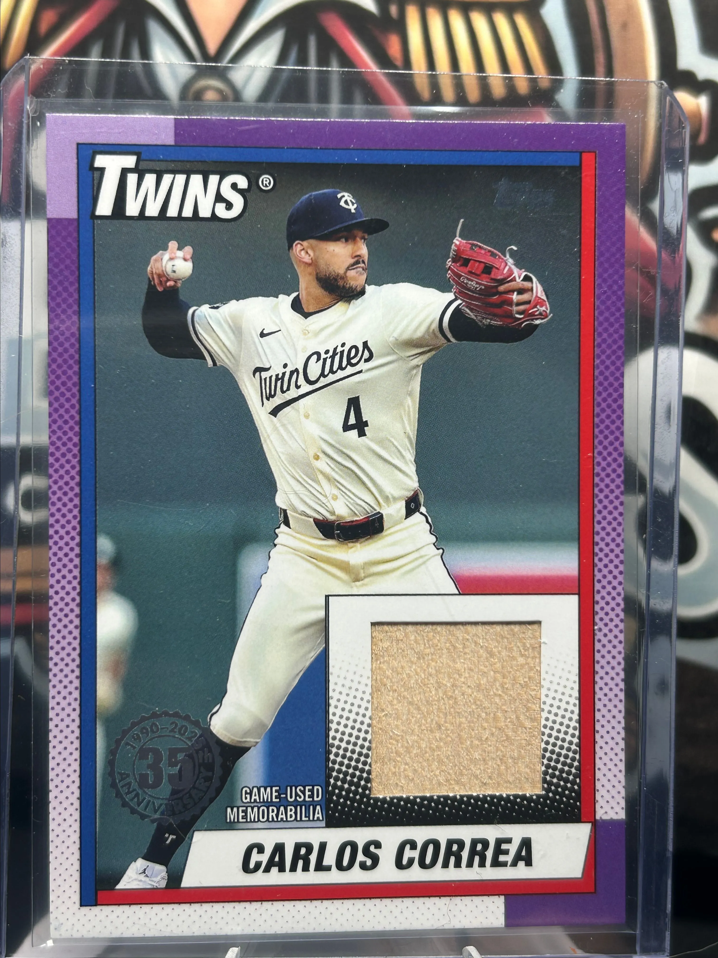 Carlos Correa 2025 Topps Series 1 1990 Relic [Bat] #T90R-CCO