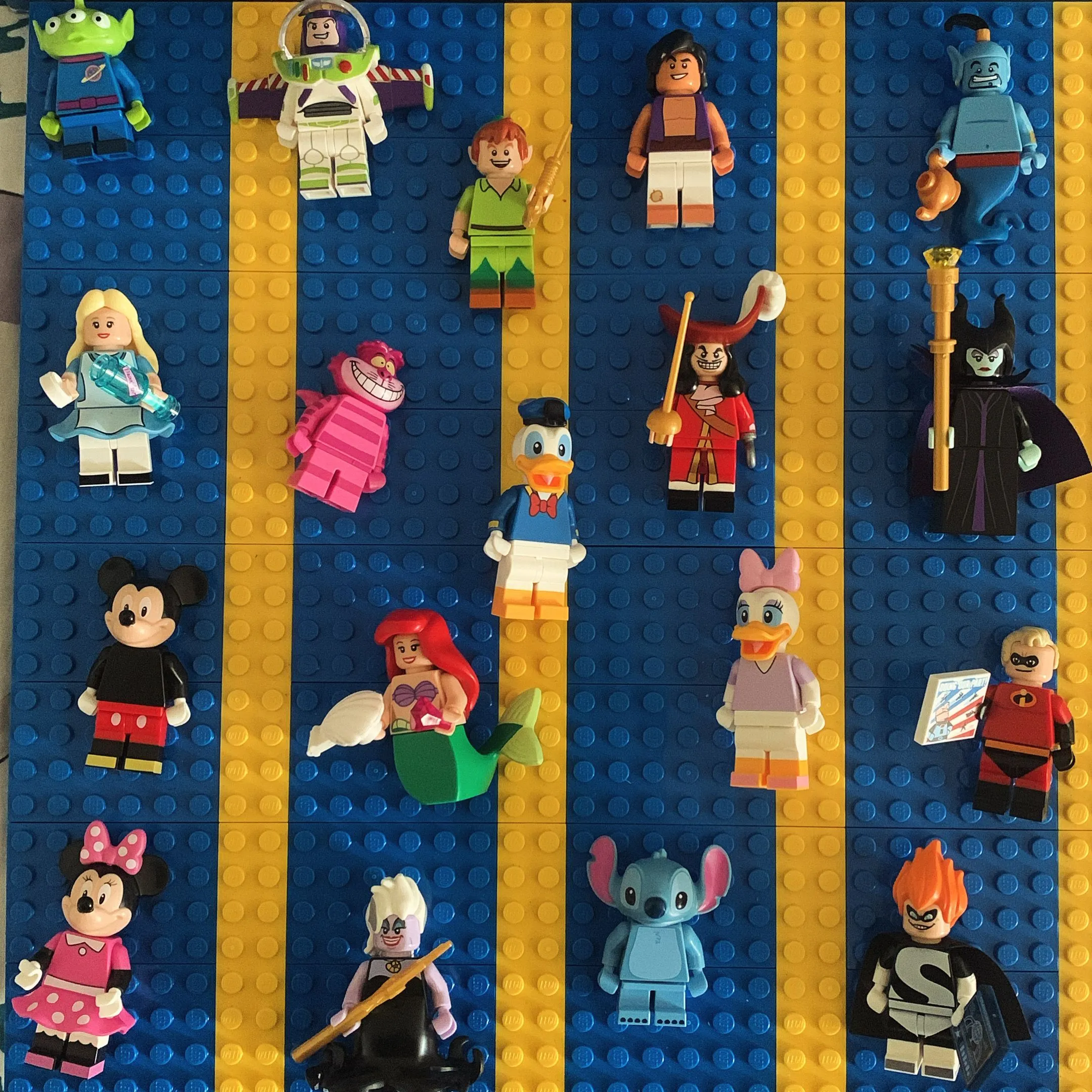 Disney Minifigure Series 1 offers (Complete)