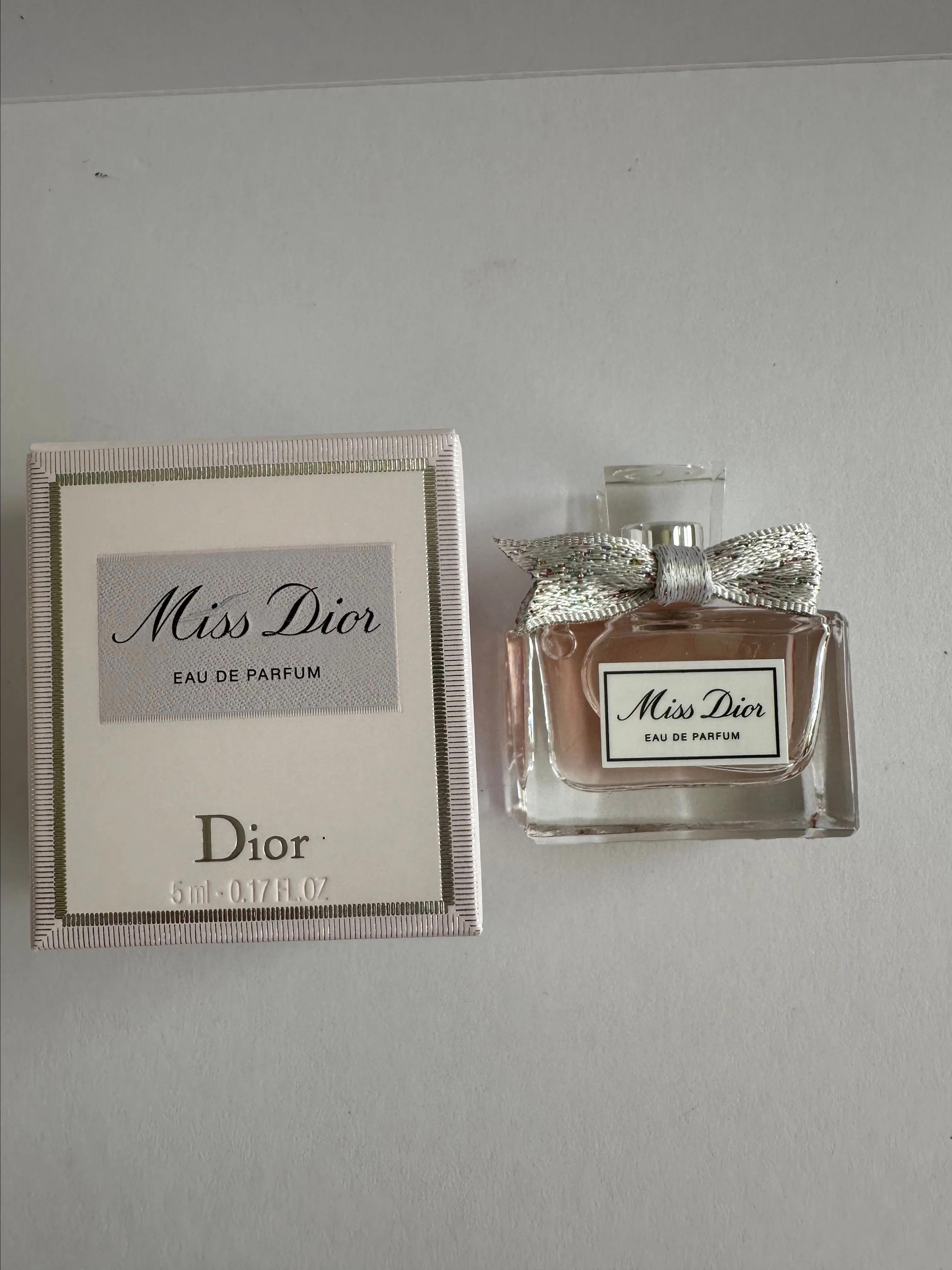 MISS DIOR EAU DE PARFUM Mini Deluxe travel size SPLASH 5 ML