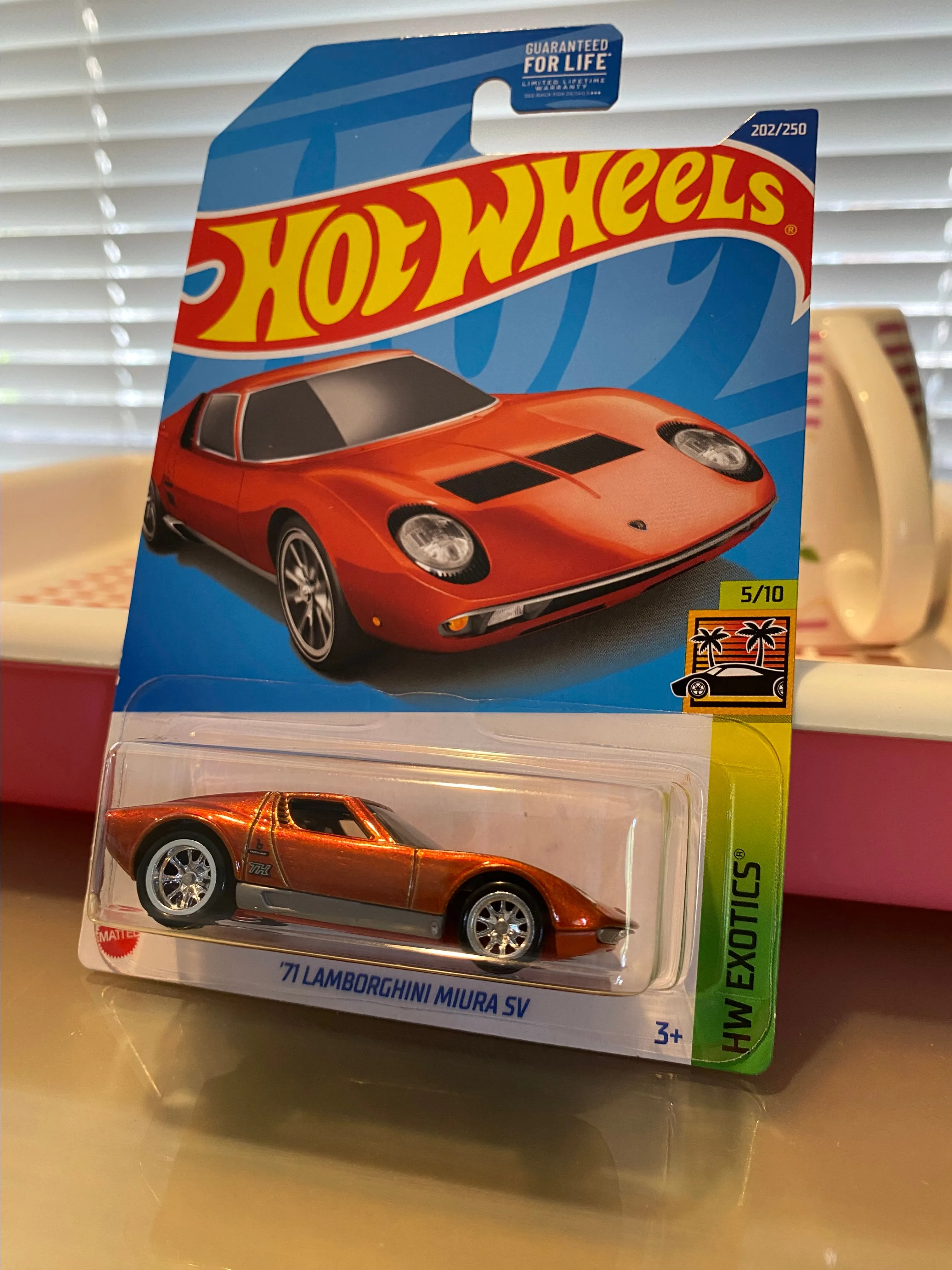 Hot Wheels 2022 shops '71 Lamborghini Miura SV Super Treasure Hunt