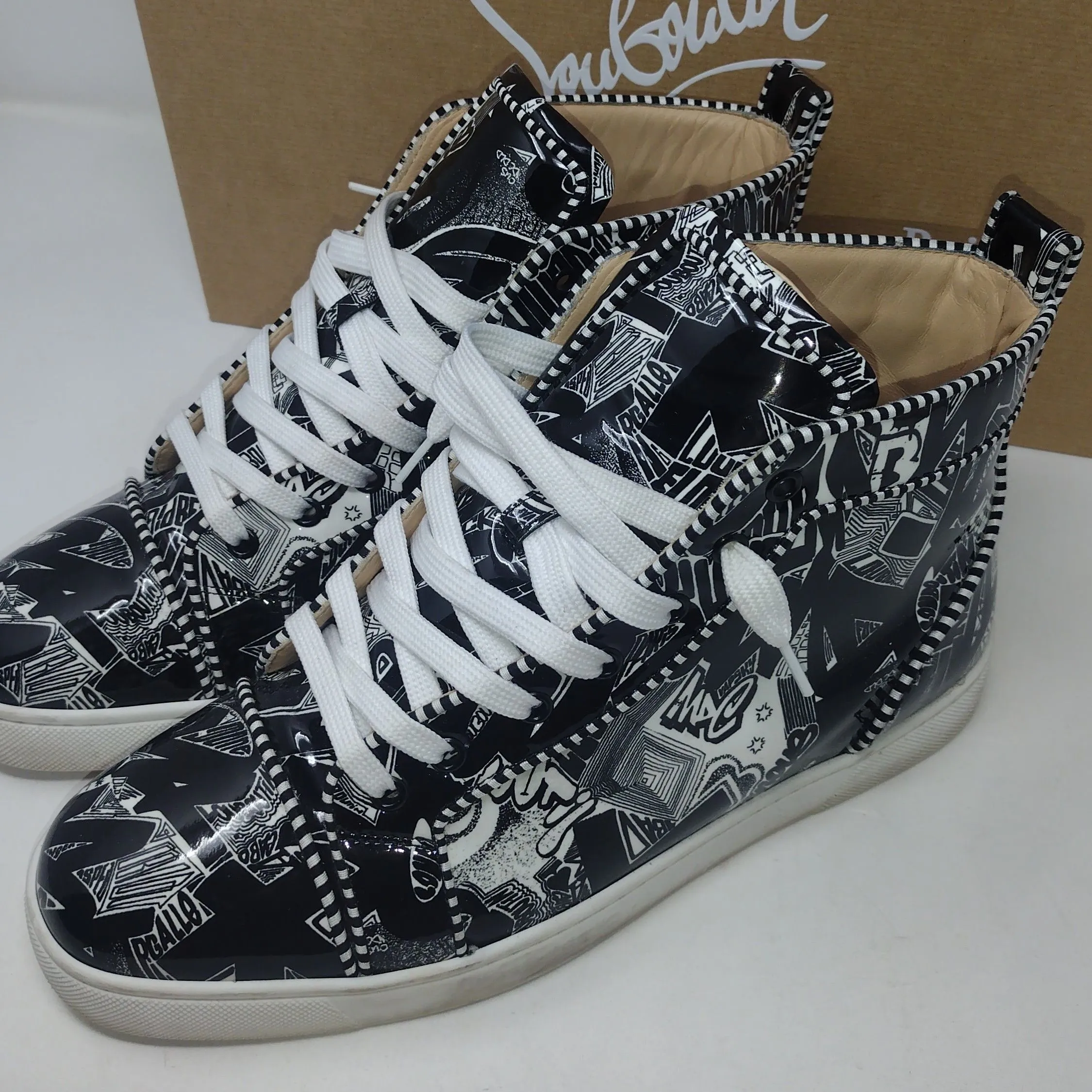 Louis Black Veau velours - Men Shoes - Christian Louboutin