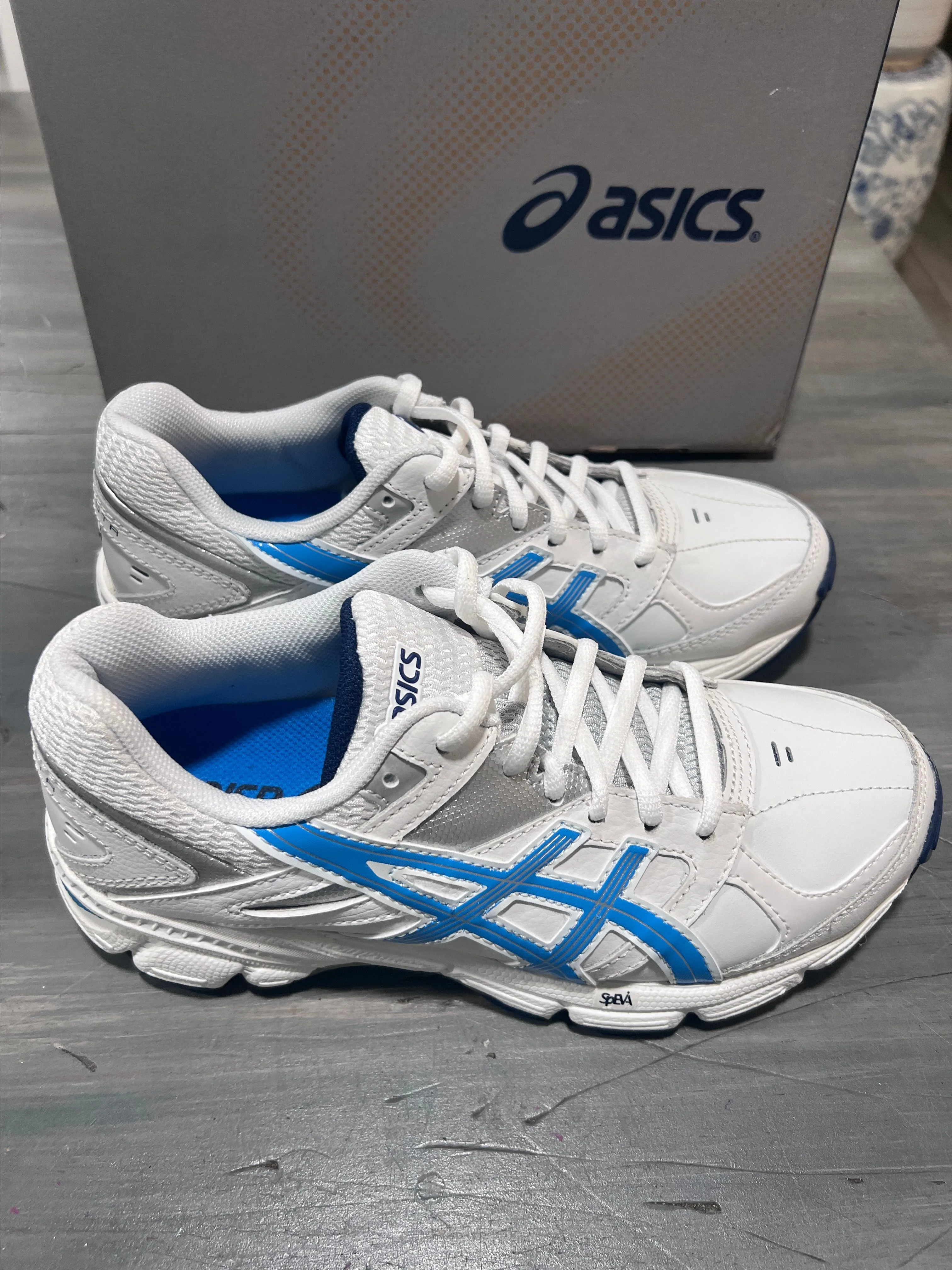 20 ASICS Gel 190TR Womens Size 6.5 EU 37.5 Model S573L Whatnot Buy Sell Go Live