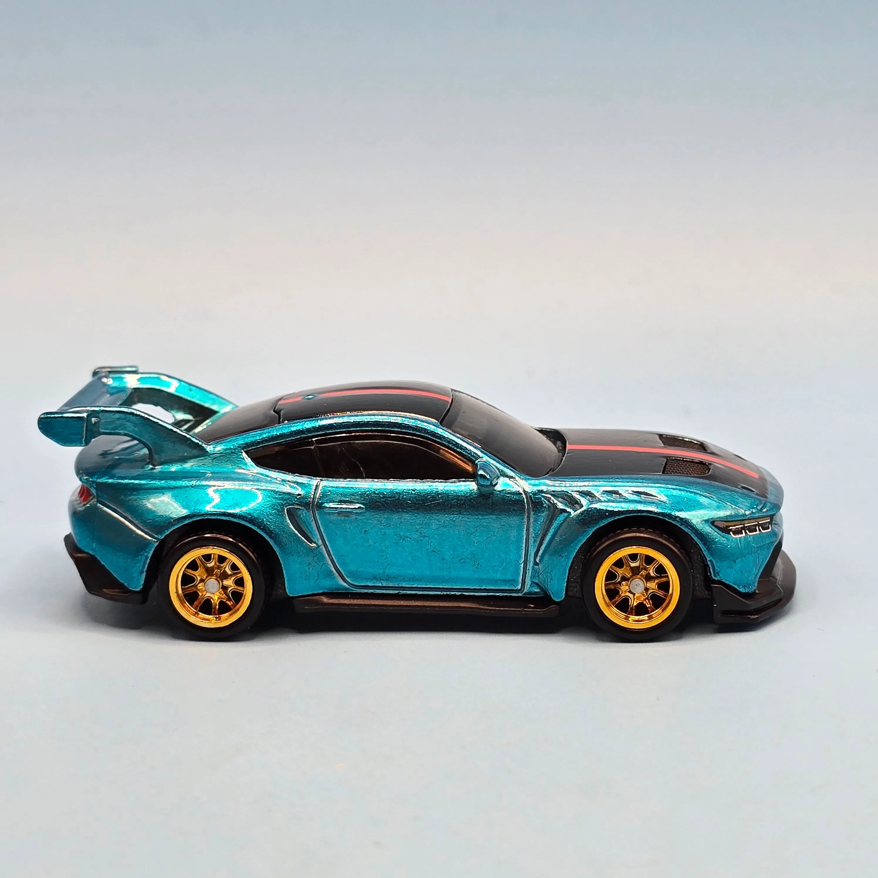 HOT WHEELS 2025 SUPER TREASURE HUNT FORD MUSTANG GTD - LOOSE