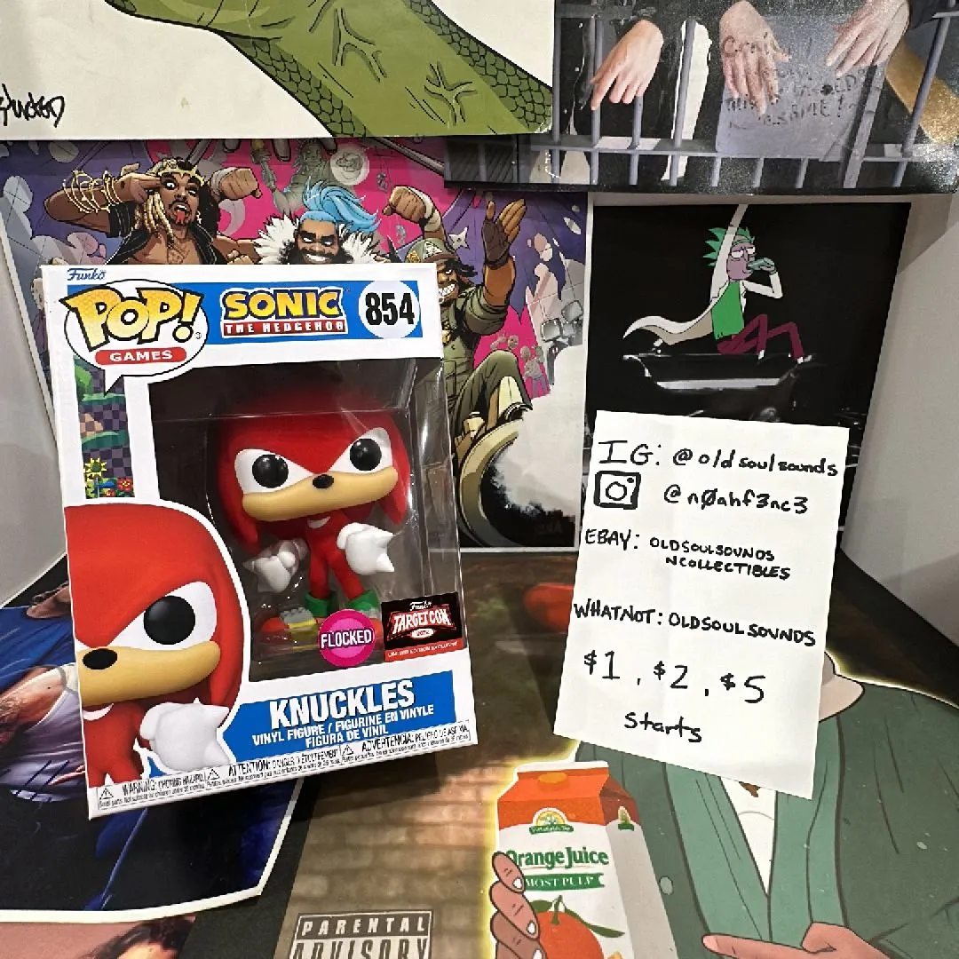 Retailer Flocked Knuckles Funko Pop