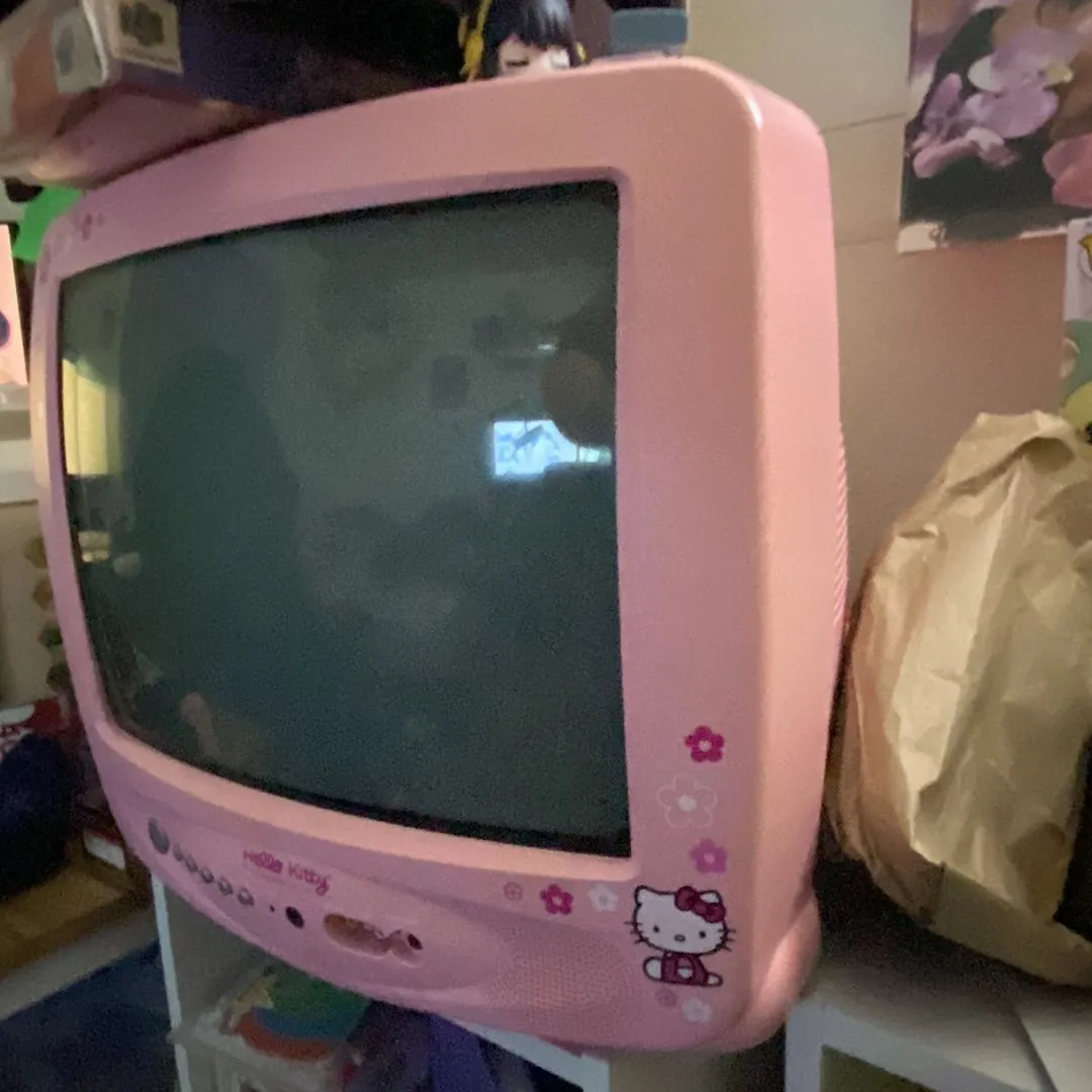 Rare pink hello kitty television newest