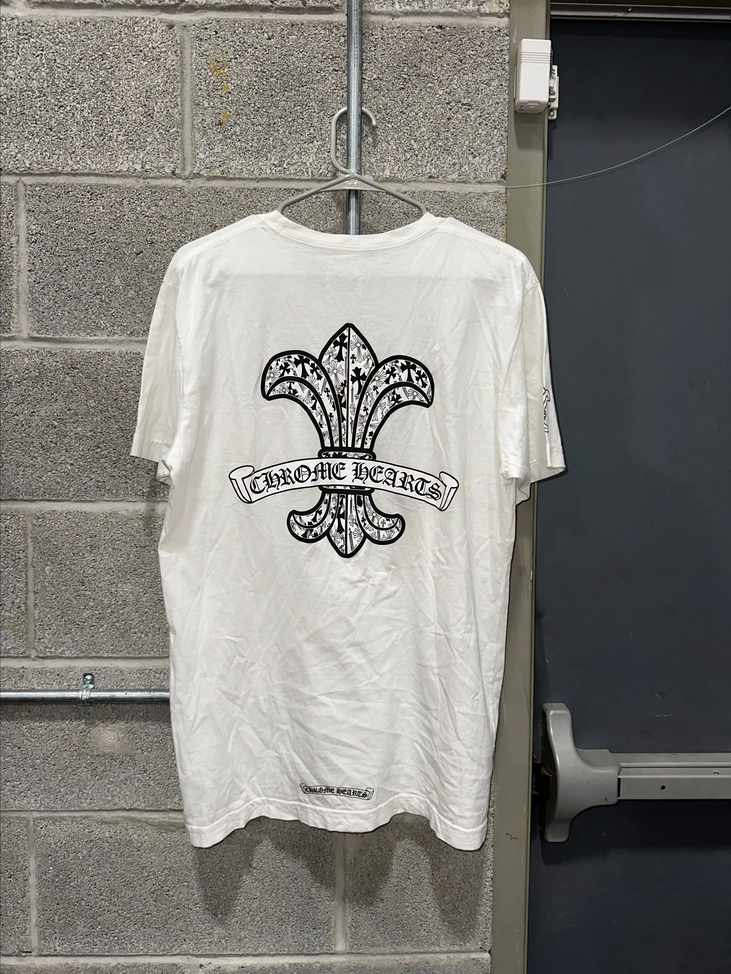 CHROME HEARTS WHITE FLEUR TEE · Whatnot: Shop, Sell, Connect