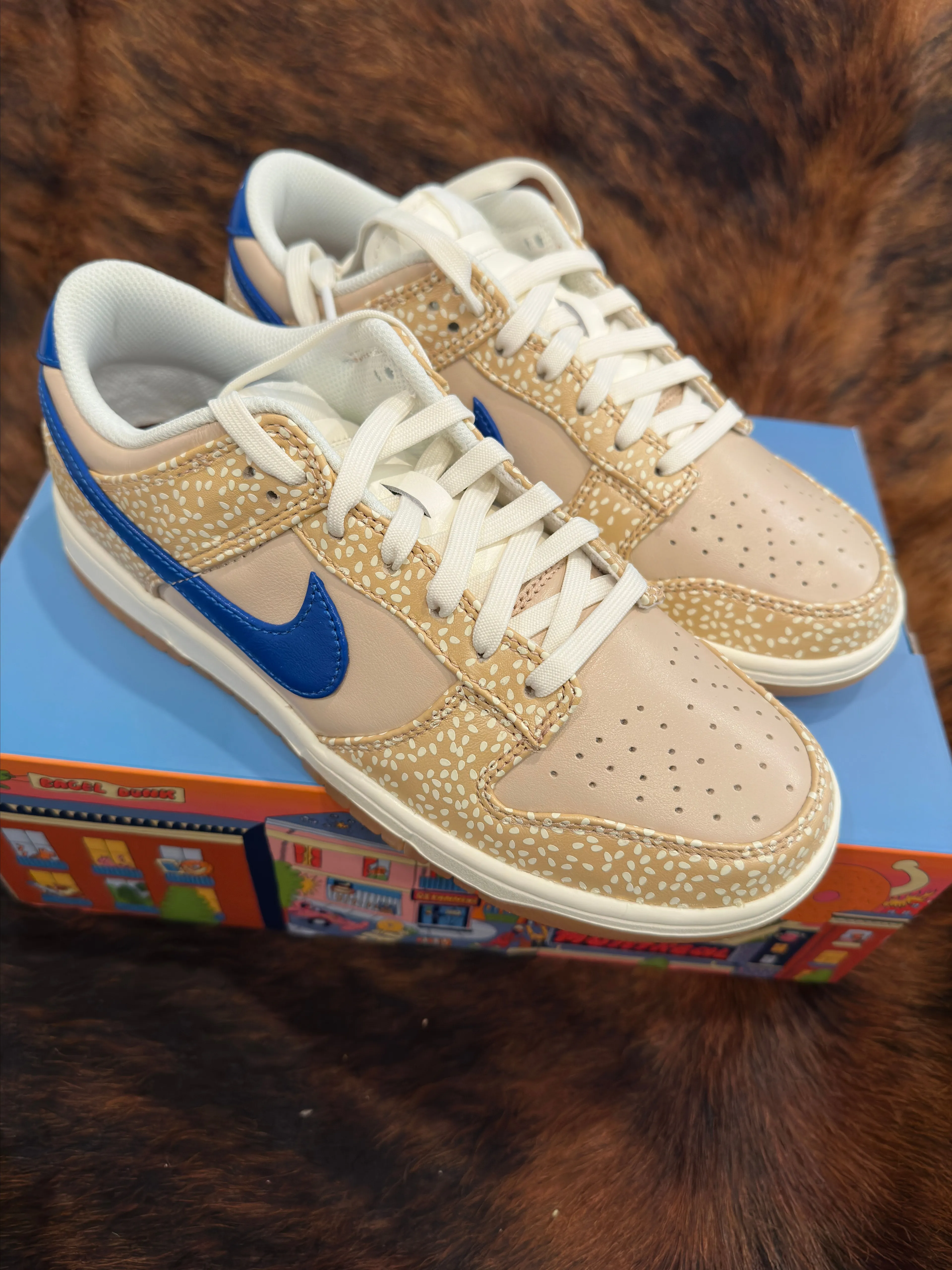 Nike Dunk Low ‘Bagel selling Sesame’ Size 8M