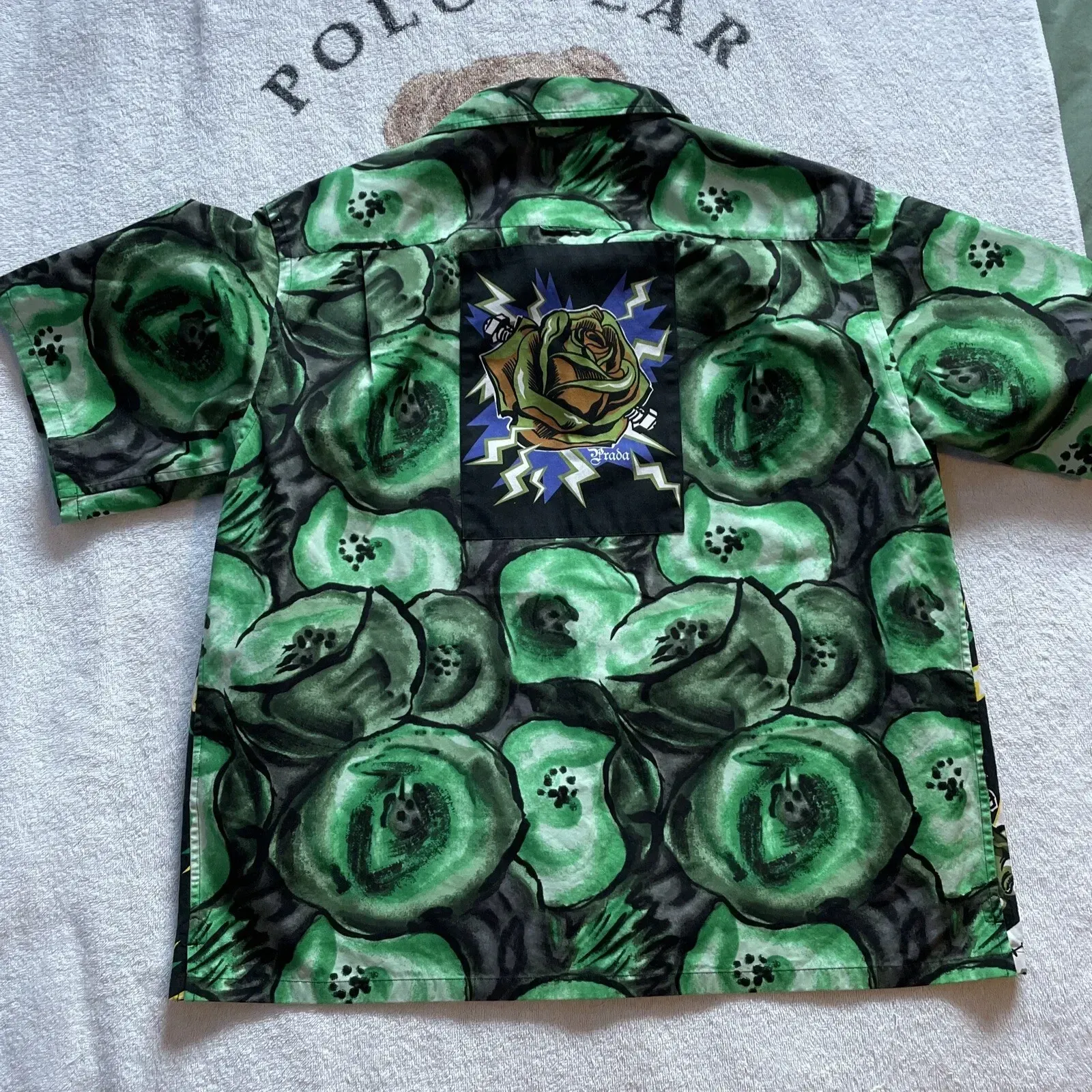 PRADA 半袖シャツ L 黒 緑 アートプリント Prada Frankenstein Button Up Shirt Men L - size S · Whatnot: Shop