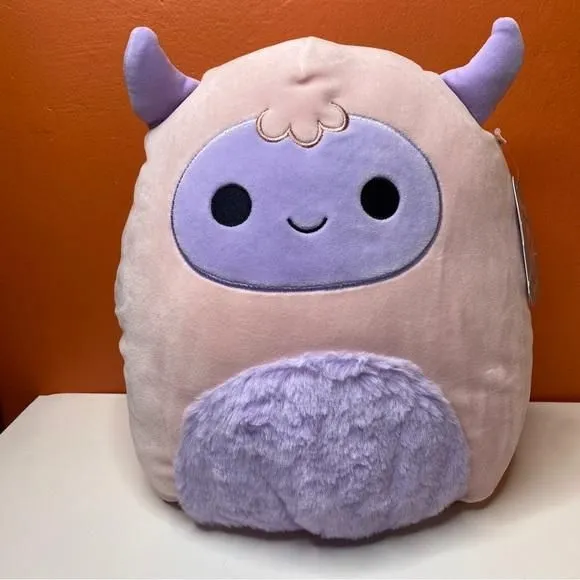 Squishmallows store Gabby the Yeti 12