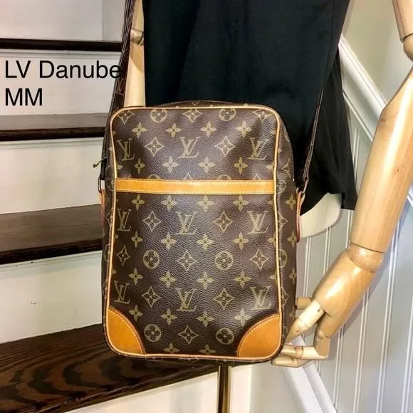 Louis 2024 Vuitton Danube mm Crossbody Bag