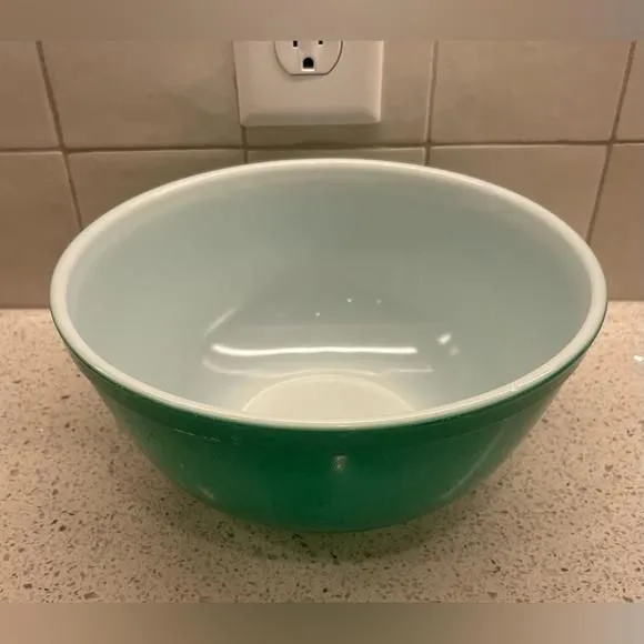 Vintage Pyrex Green Bowl good 403