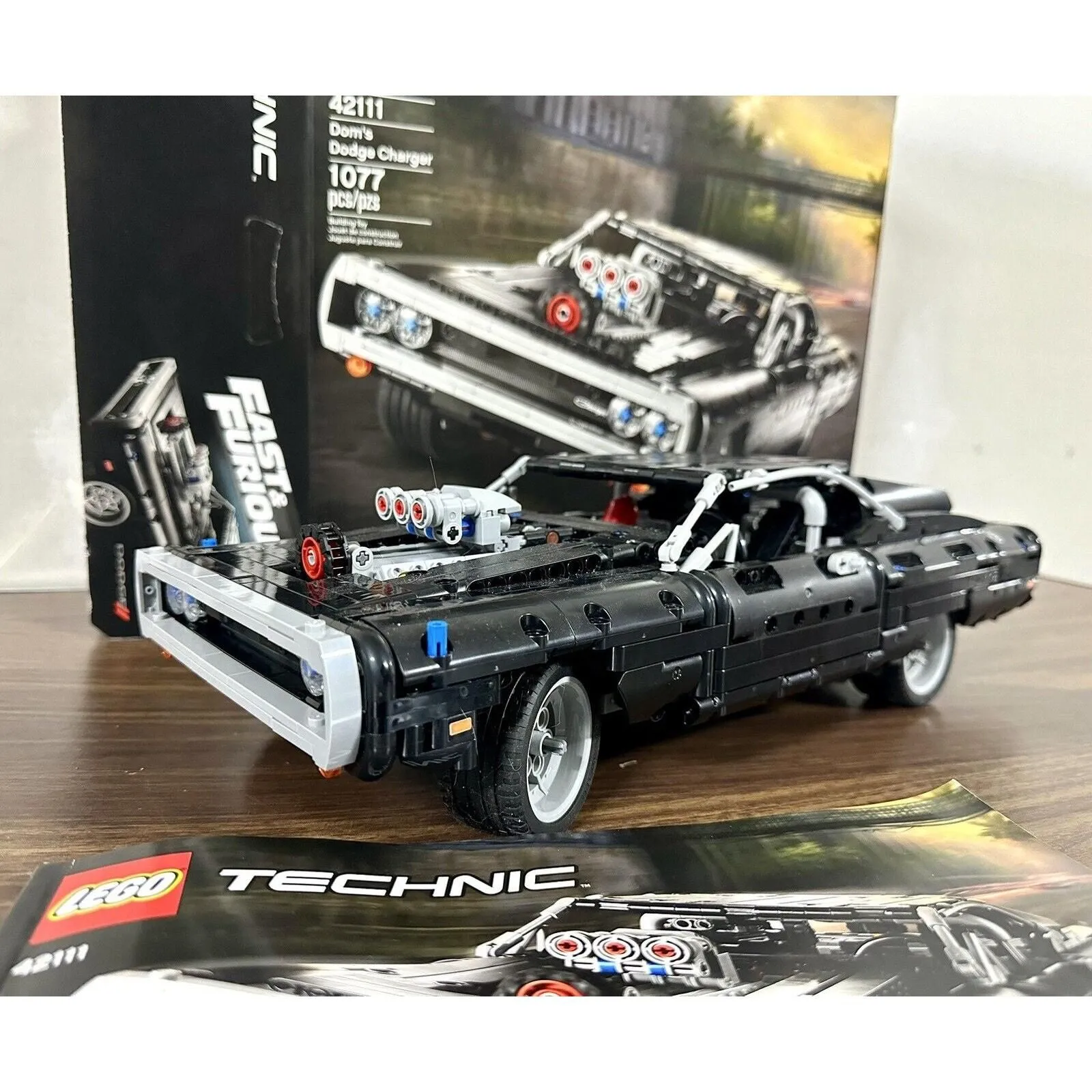 Technic 42111 Dom's Dodge Charger - New Sealed In Box - On shops Hand