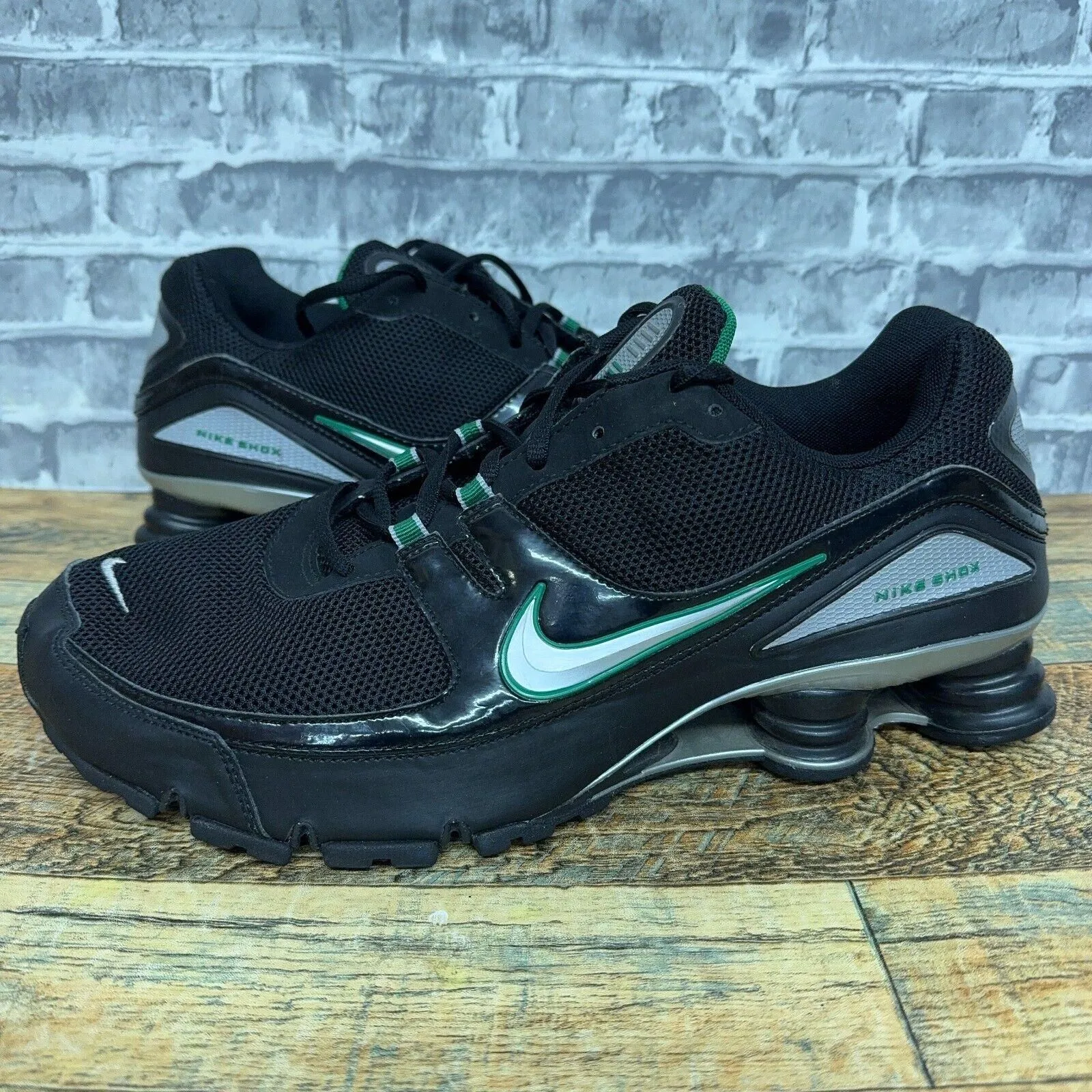 Nike Shox Turbo V Black Green White Running Shoes 316872 007 Mens Size 13 Rare Whatnot Buy Sell Go Live