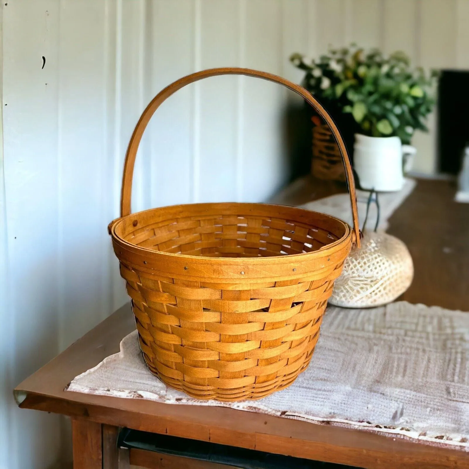 Longaberger Large Round Basket w Handle 1988 - 9