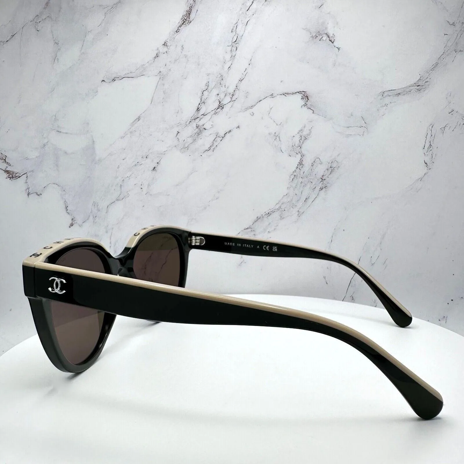 Chanel Black Beige New Sunglasses CHANEL Letter Top Frame