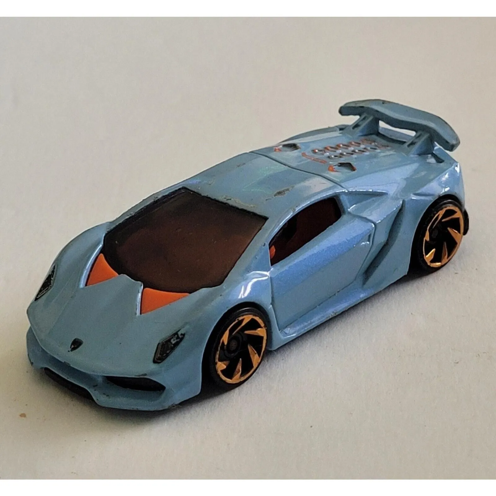 2013 Hot Wheels Exotics Lamborghini Sesto Elemento Light