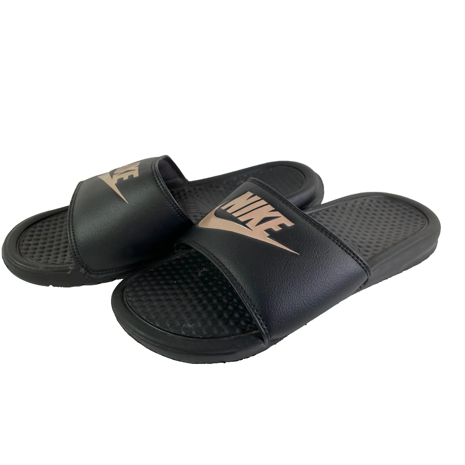 Nike Benassi Jdi Black surpreende Rose