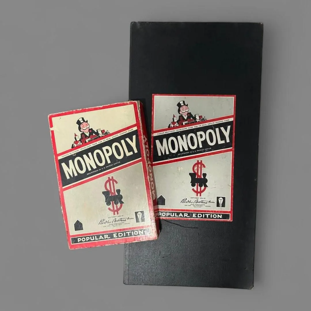 Vintage Collectible 1950's Parker Brothers popular Monopoly Game In Box