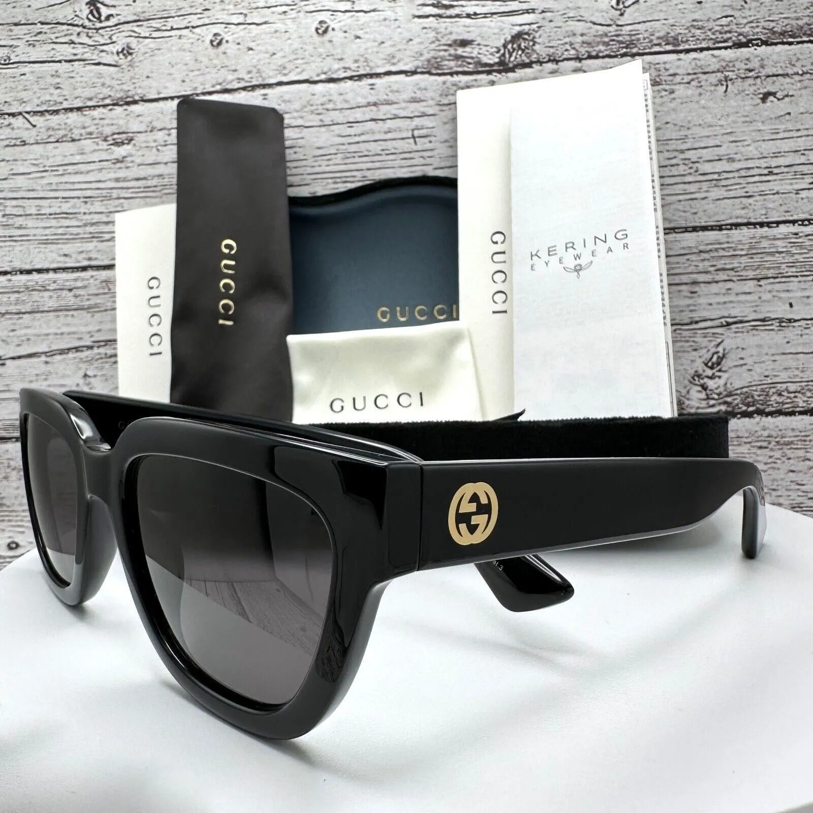 Authentic Gucci sunglasses with sale GG logo design