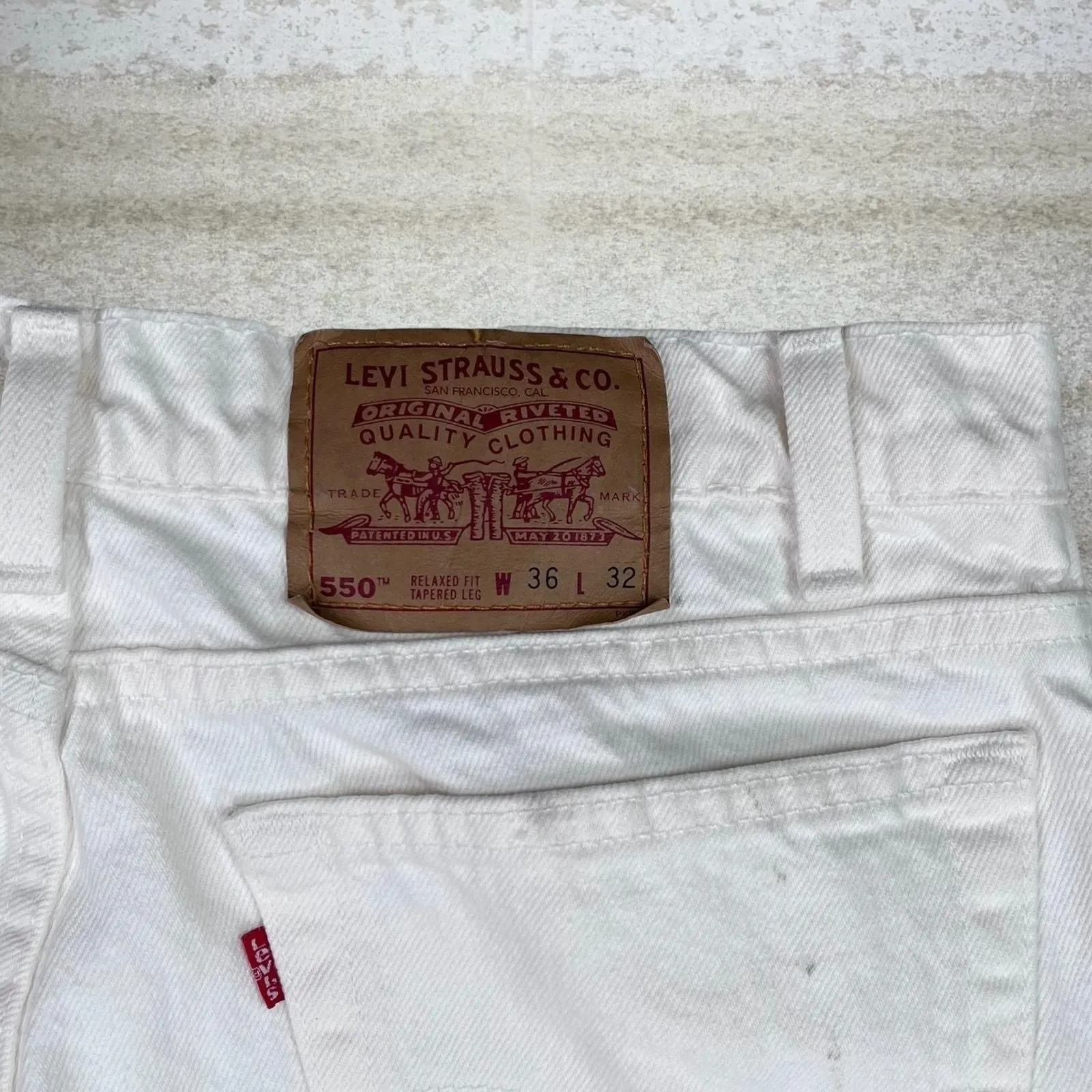 Vintage Snow White offers Levis 550 Relaxed Fit Jeans Tapered Red Tab Made in USA 90s