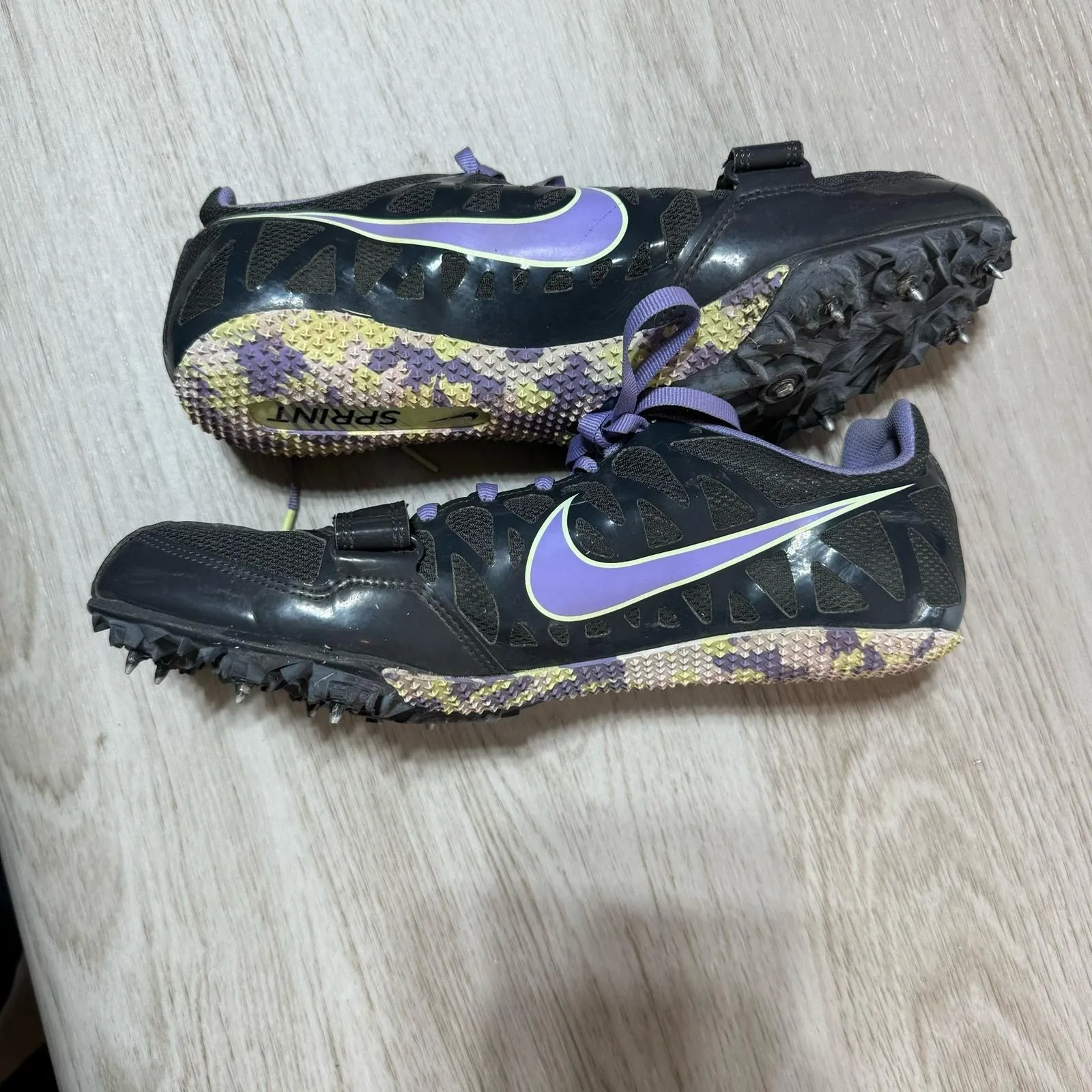 Nike 8m spikes hot sale