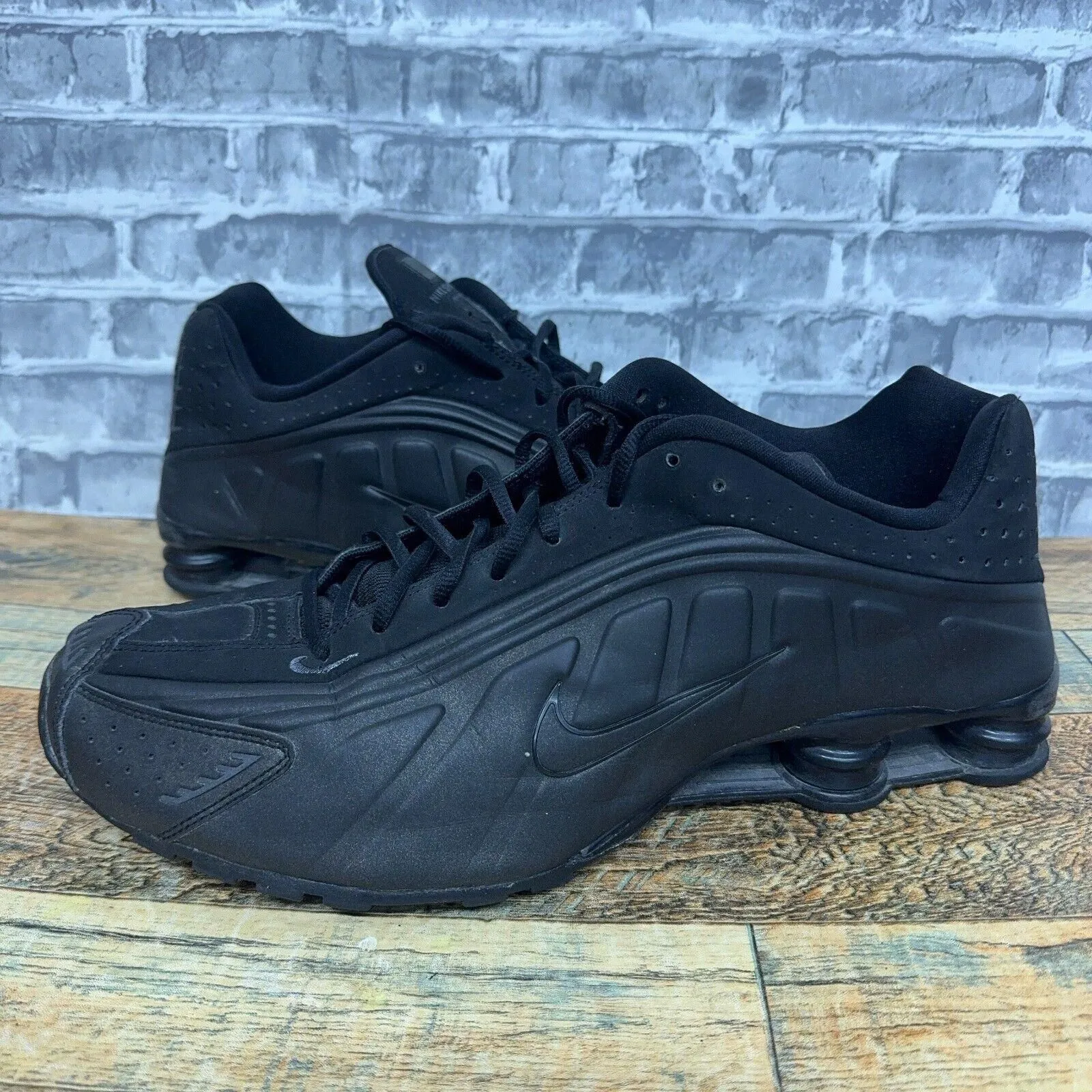 Nike Shox R4 Triple Black 2010 Running Shoes 104265 023 Mens Size 15 Rare Whatnot Buy Sell Go Live