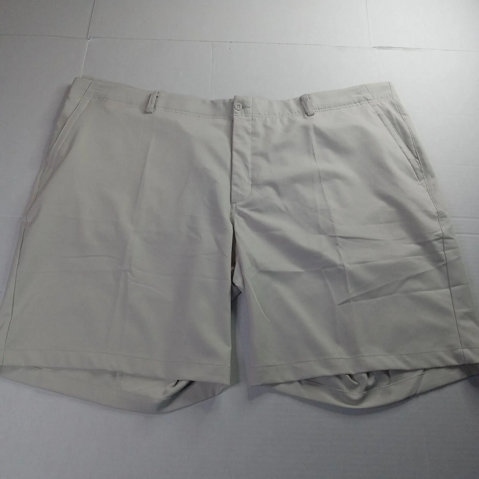 Nike Golf Men s Shorts DriFit Flex Stretch Size 50 Light Bone AA3306 072 Pockets Whatnot Buy Sell Go Live