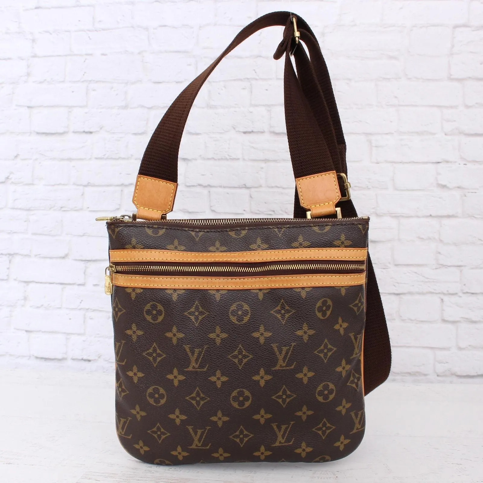 Louis Vuitton Pochette Bosphore Monogram Crossbody Purse