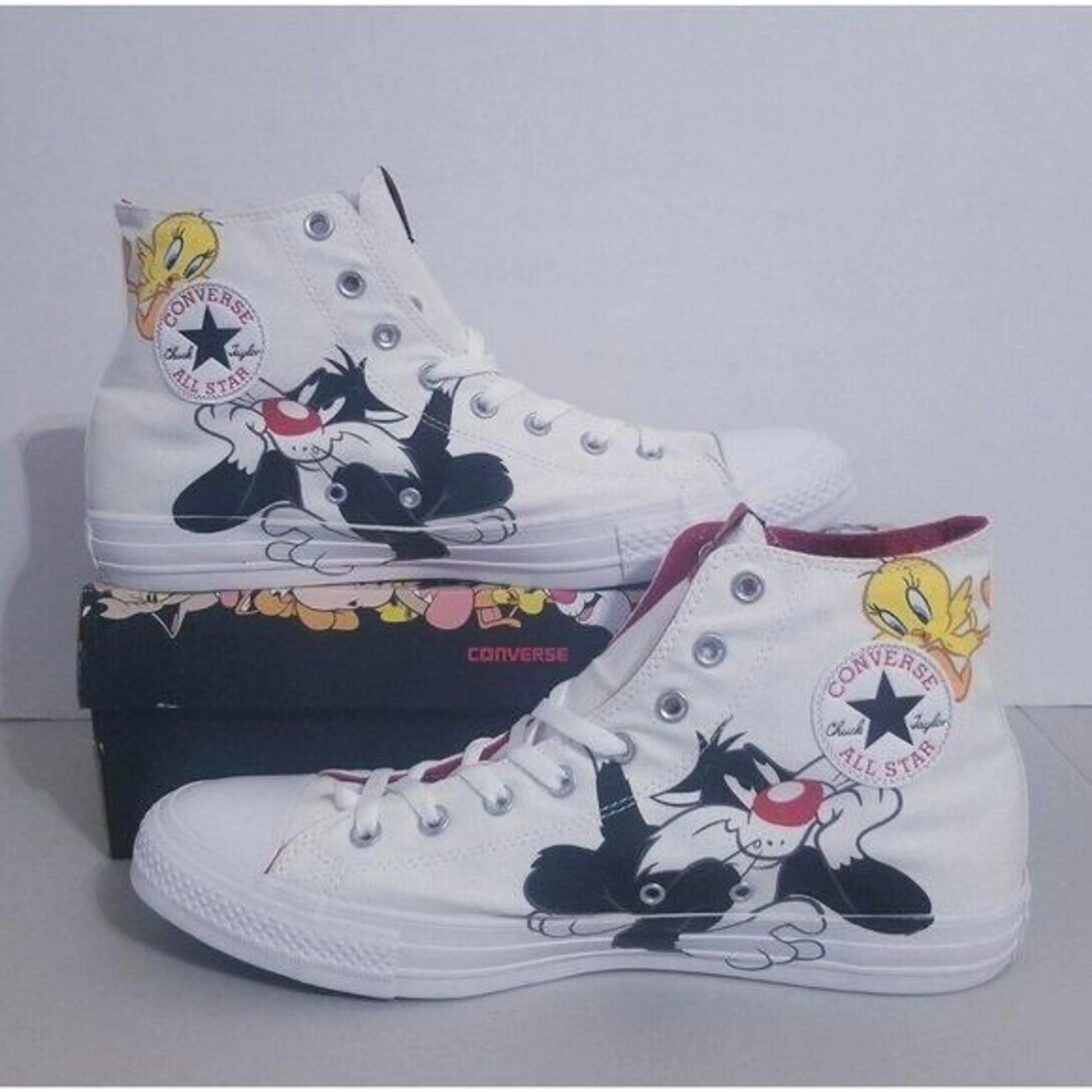 Sylvester and 2024 tweety converse