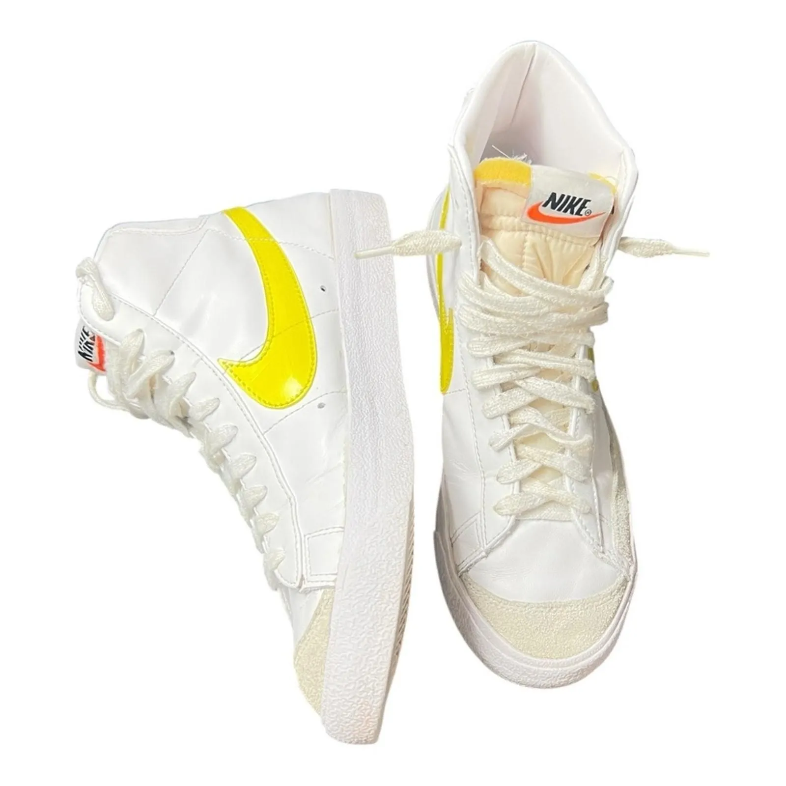 NIKE BLAZER MID 77 ESSENTIAL 