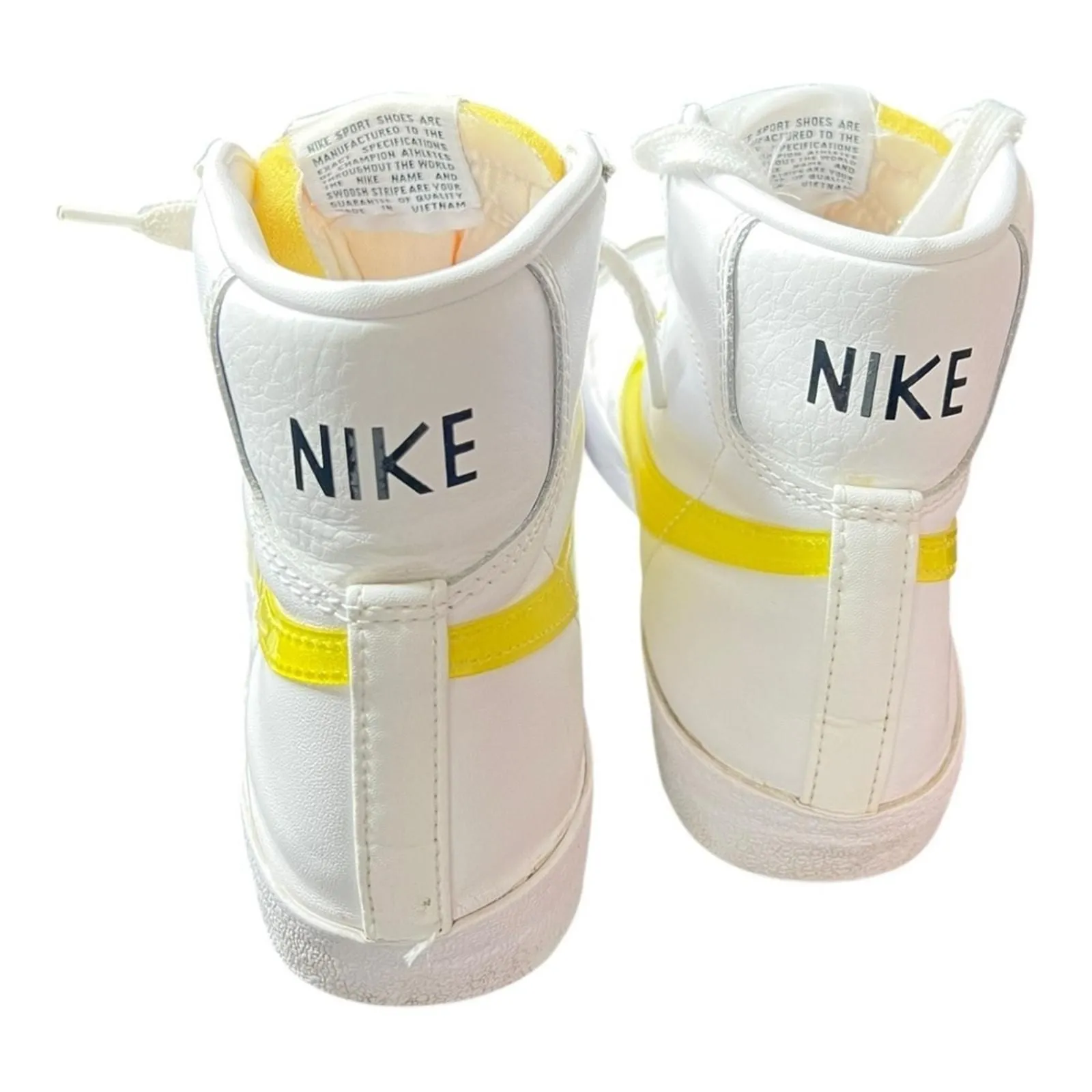靴 Nike Blazer Mid 77 Optic Yellow UK8 Nike Blazer Mid 77 VNTG 
