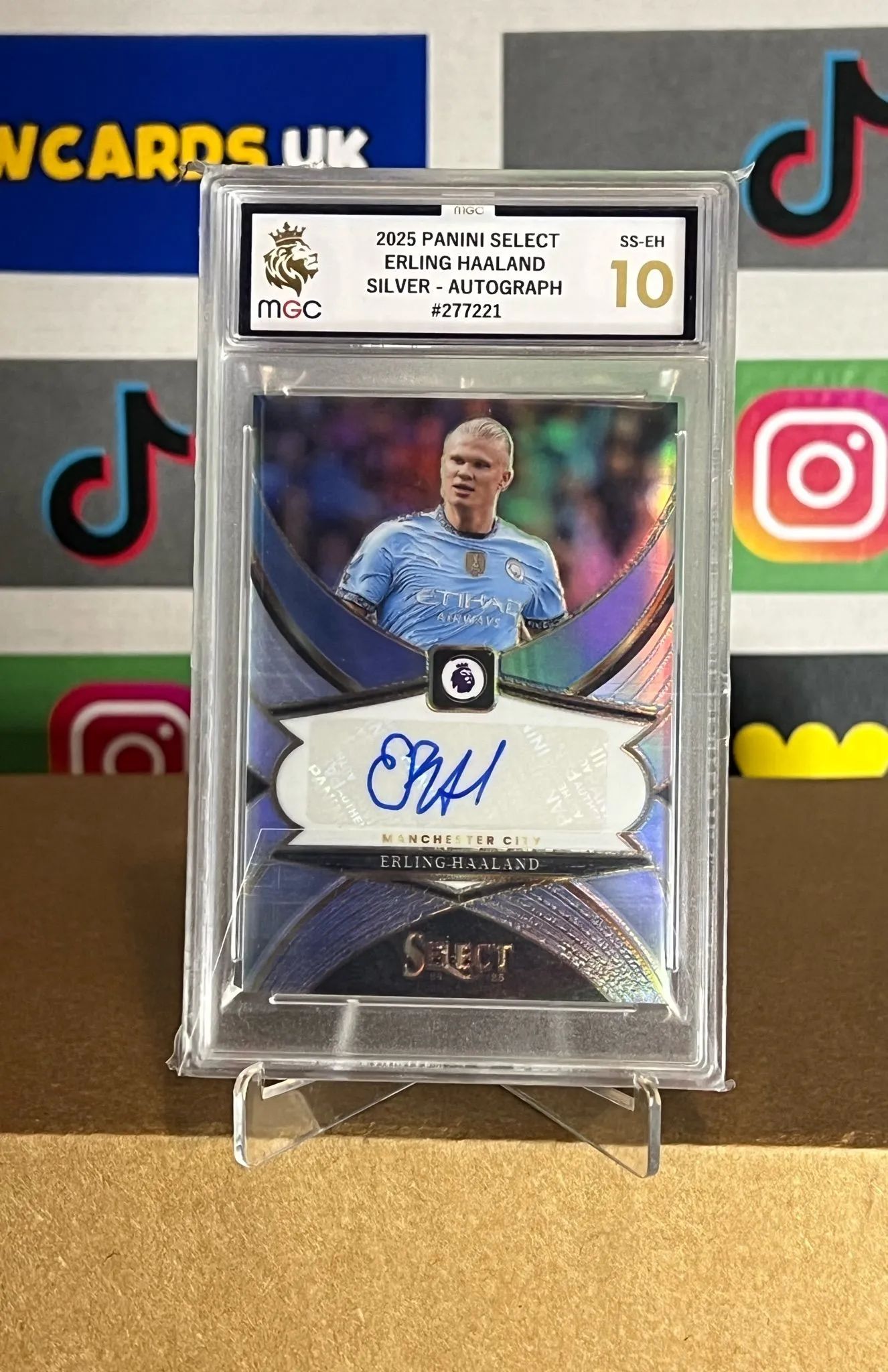 SINGLES GALORE ⚽️🟢