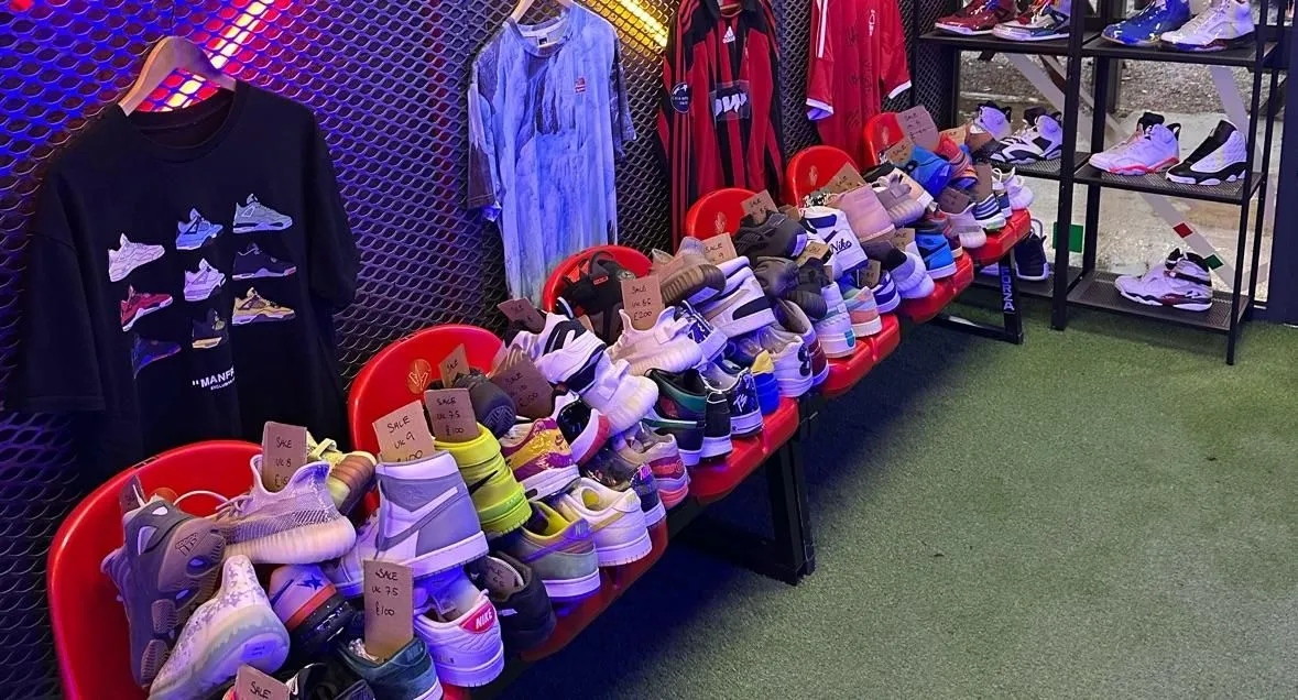 Store Image