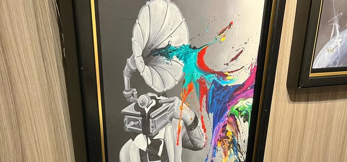 Store Image
