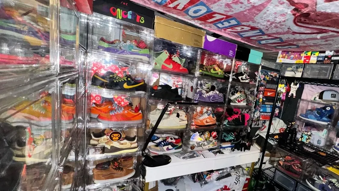 Store Image