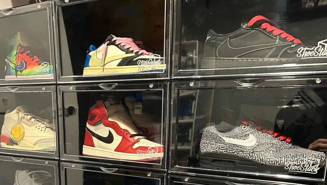 Store Image