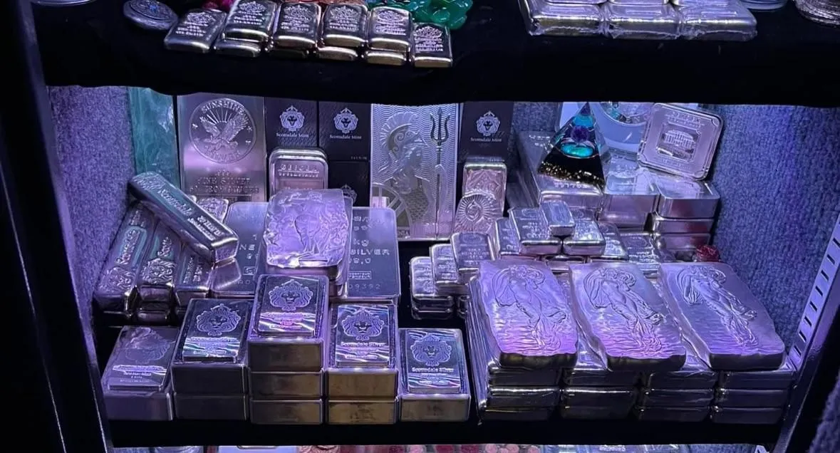 Store Image