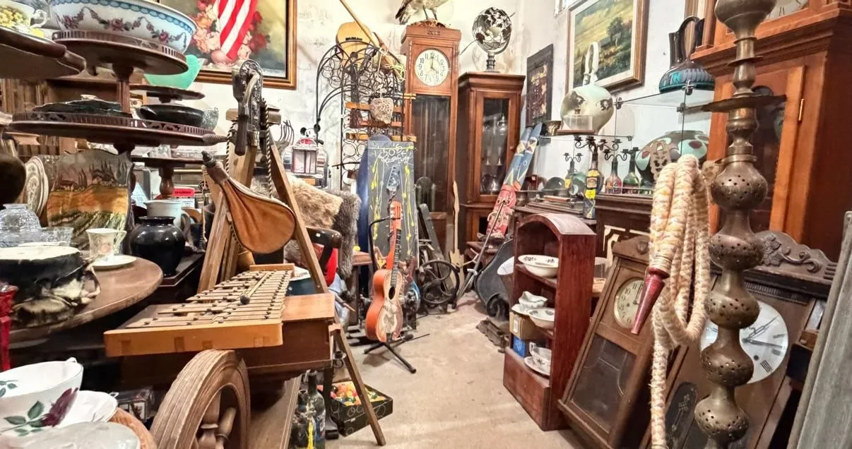 Store Image