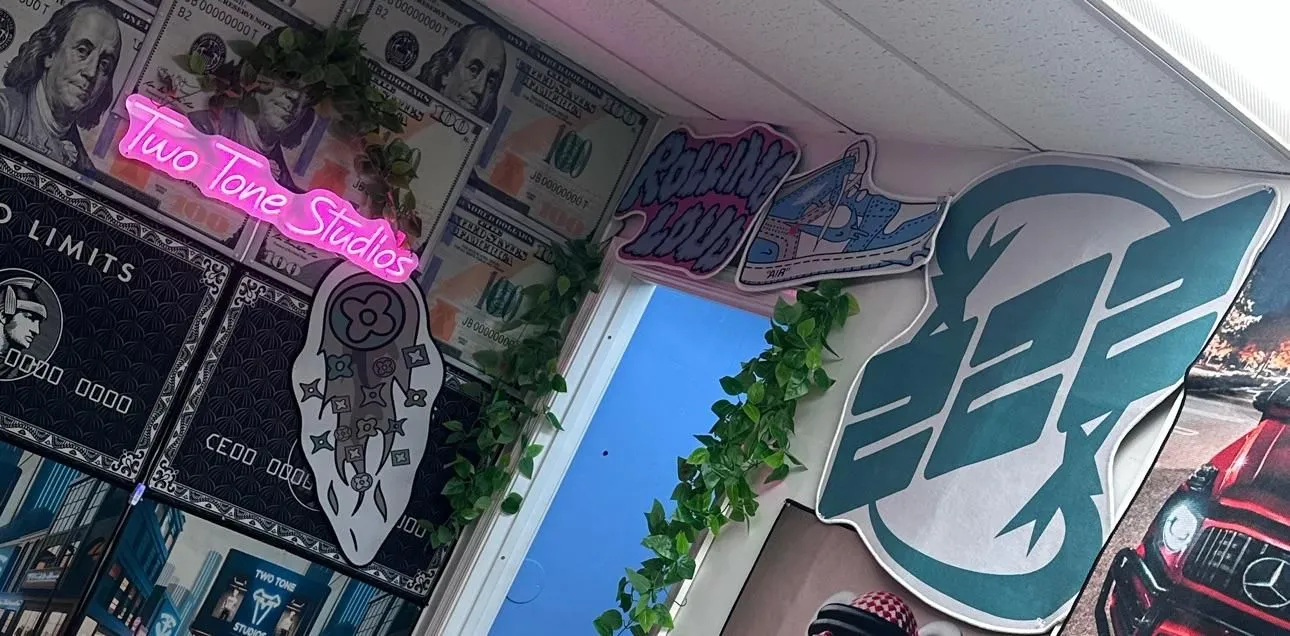 Store Image