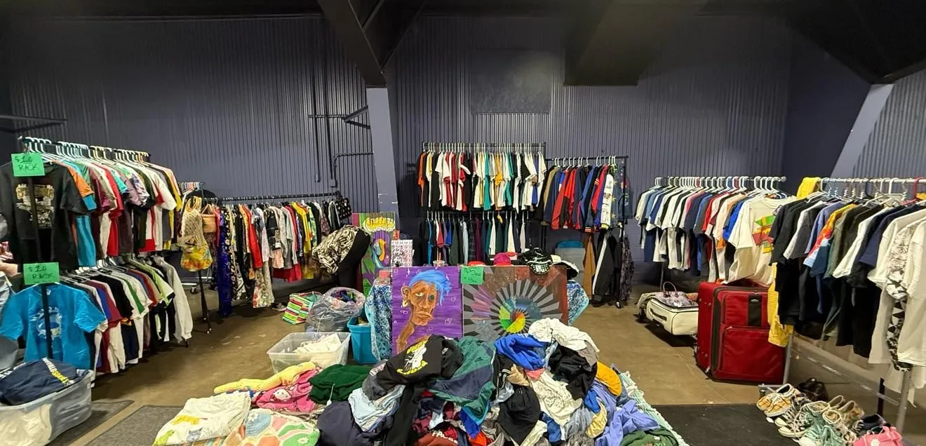 Store Image