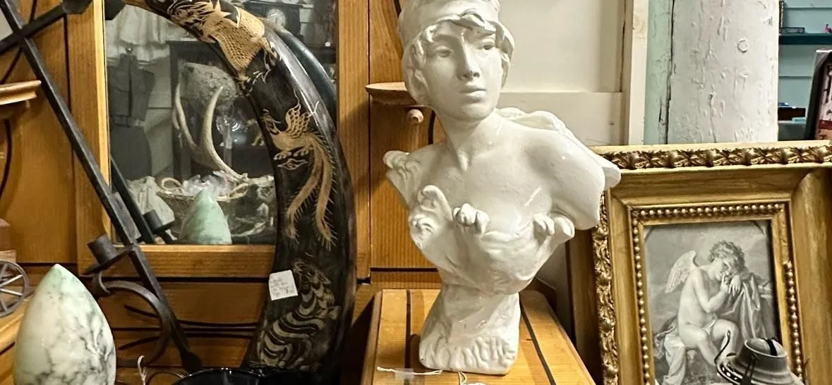 Store Image