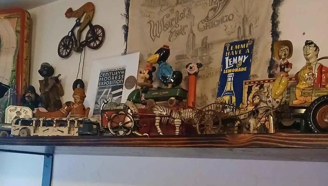 Store Image