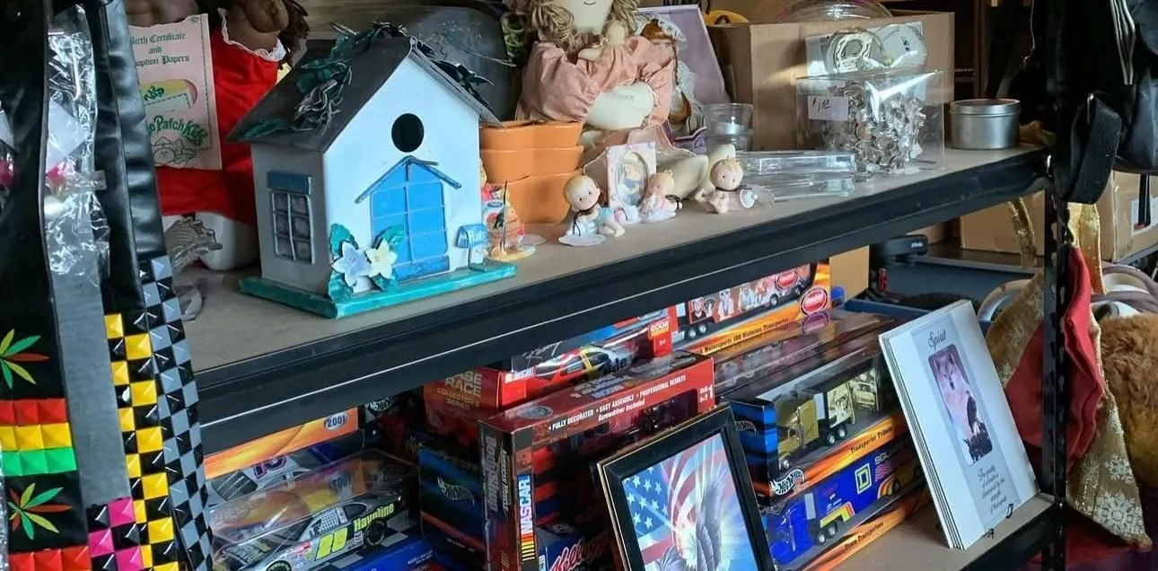 Store Image