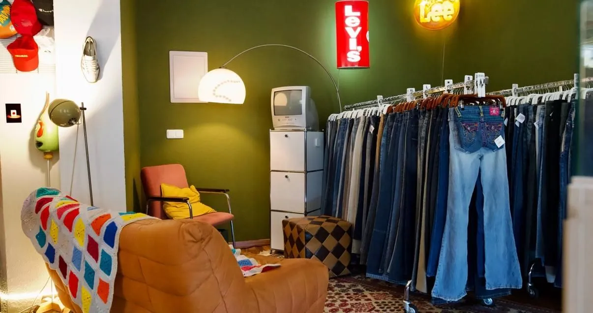 Store Image